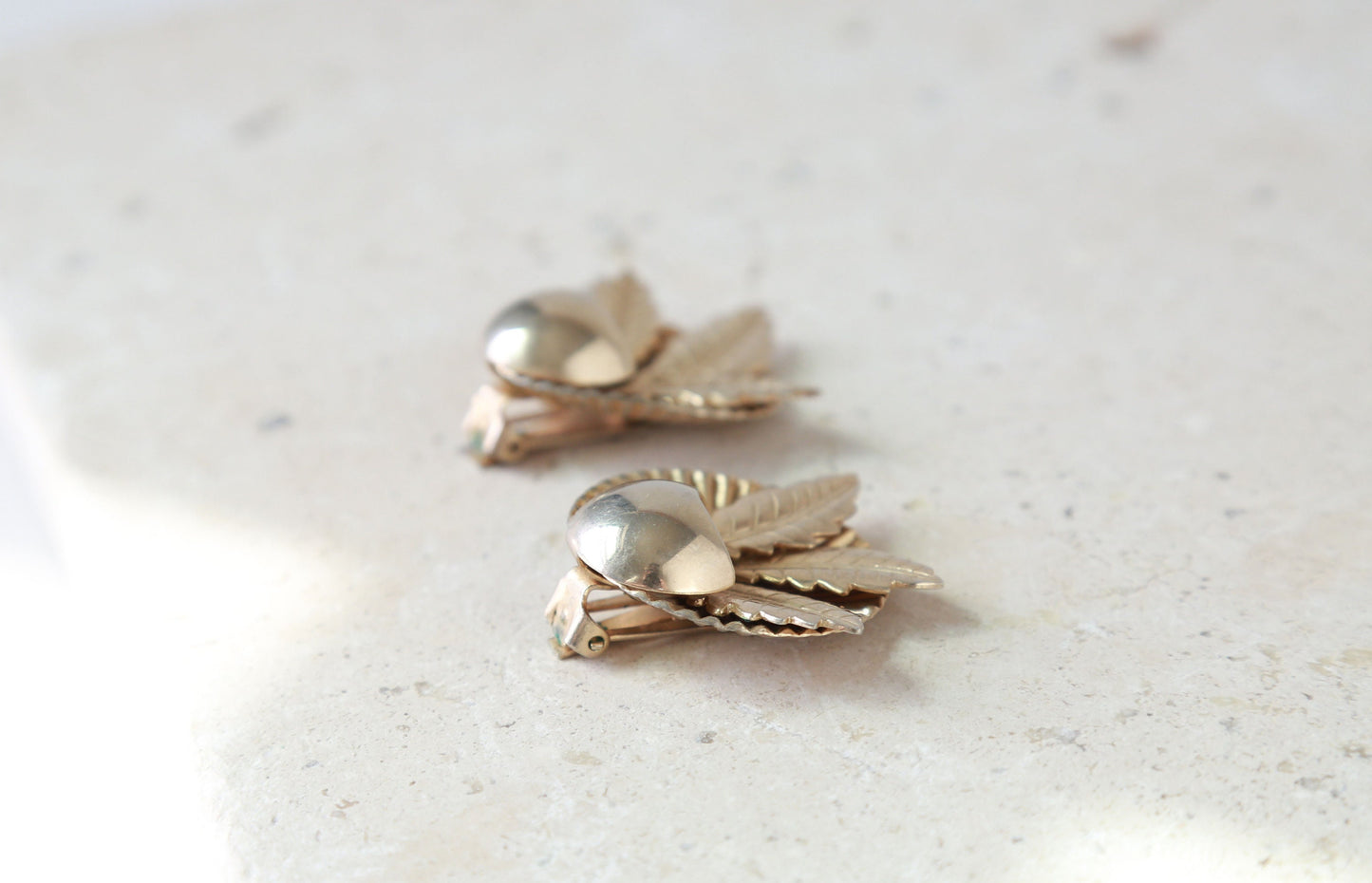 80s gold statement earrings | vintage 1980s gold clip on earrings | tropical earrings