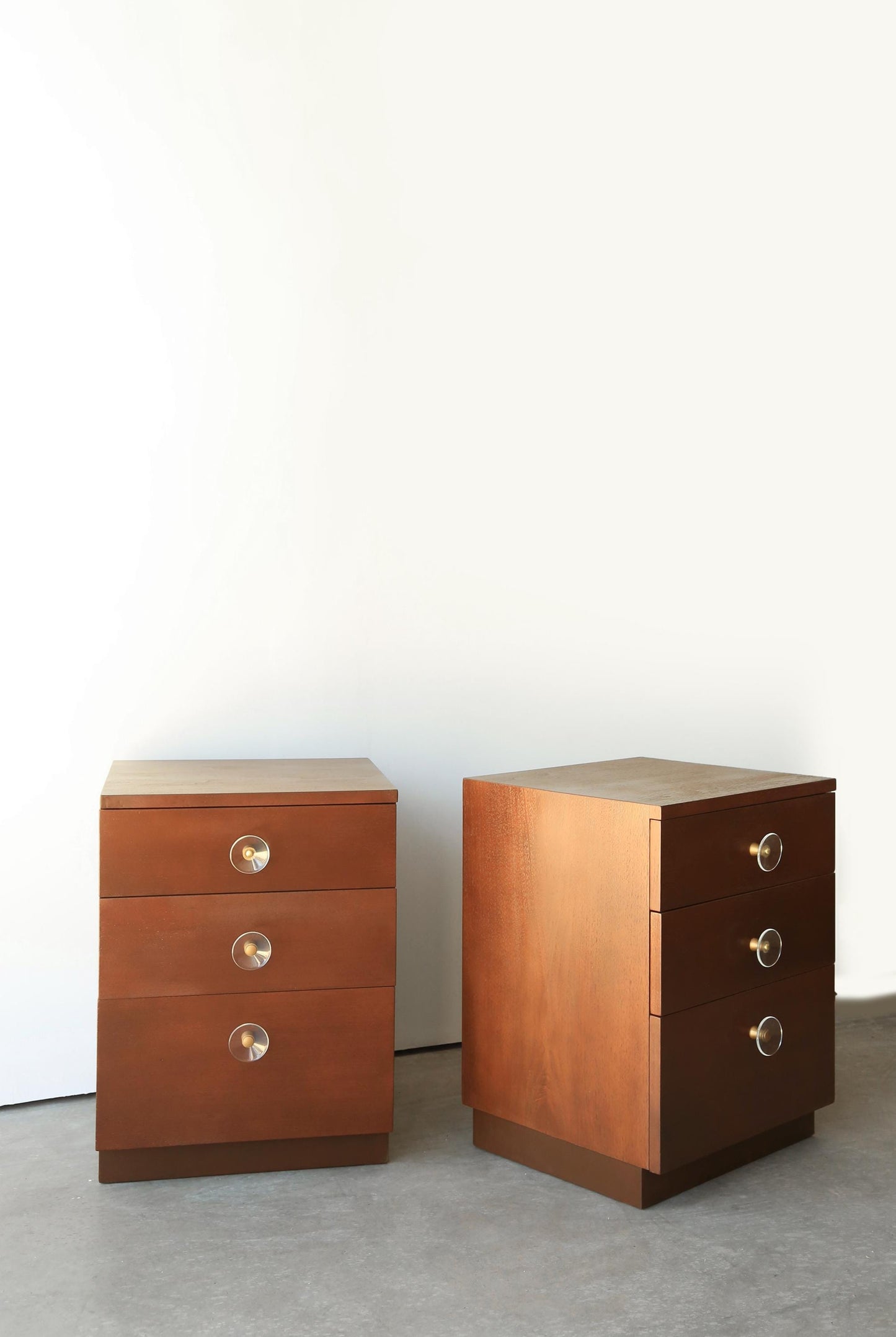 Rare 1940s (1942) Gilbert Rohde for Herman Miller #4246 Paldao wood nightstands pair