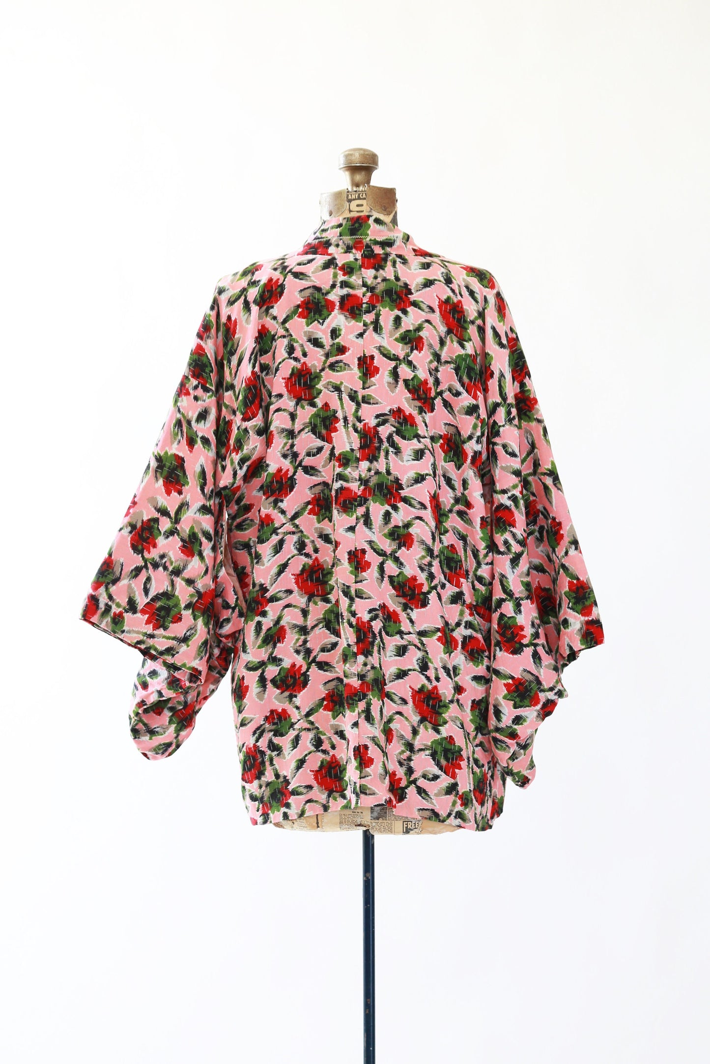Rose haori | Vintage 1940s silk kimono | 40s floral silk kimono jacket