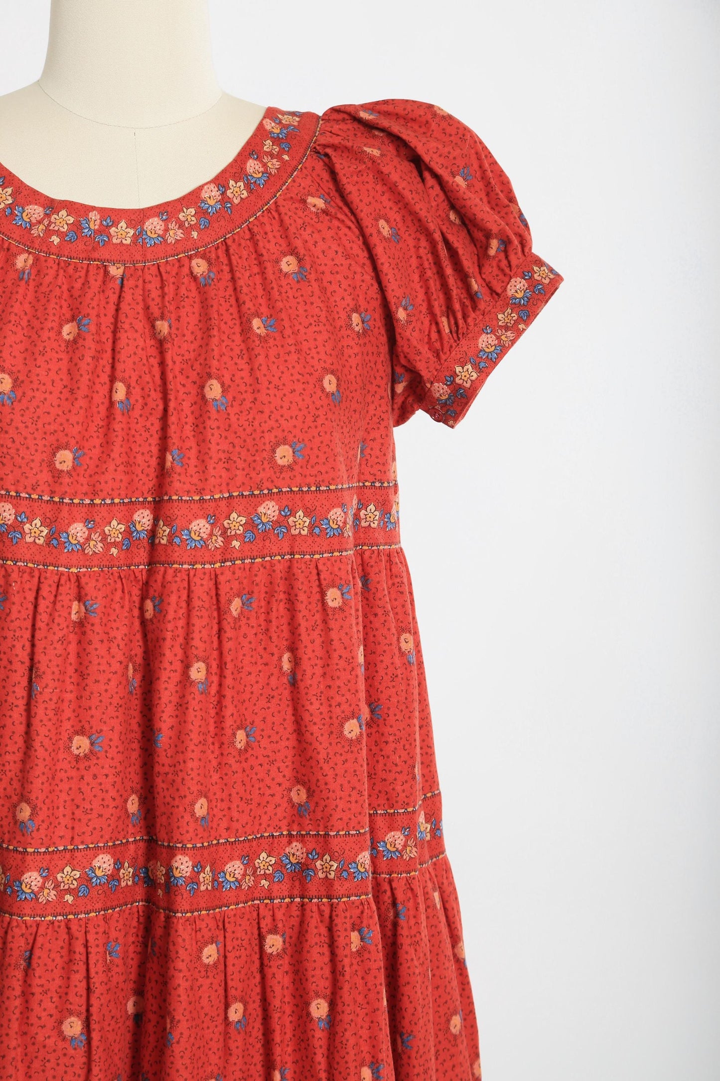 Vintage 70s red floral Berry cotton French maxi Dress | Charles Demery Tarascon aulgnon Paris dress