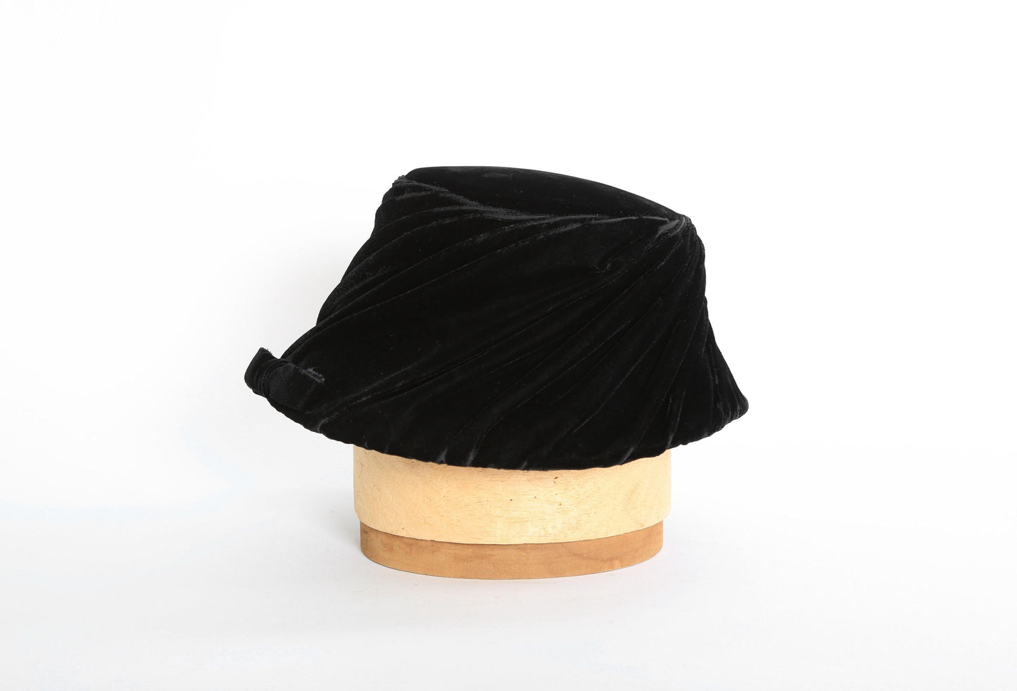Vintage 40s high crown twisted black velvet hat