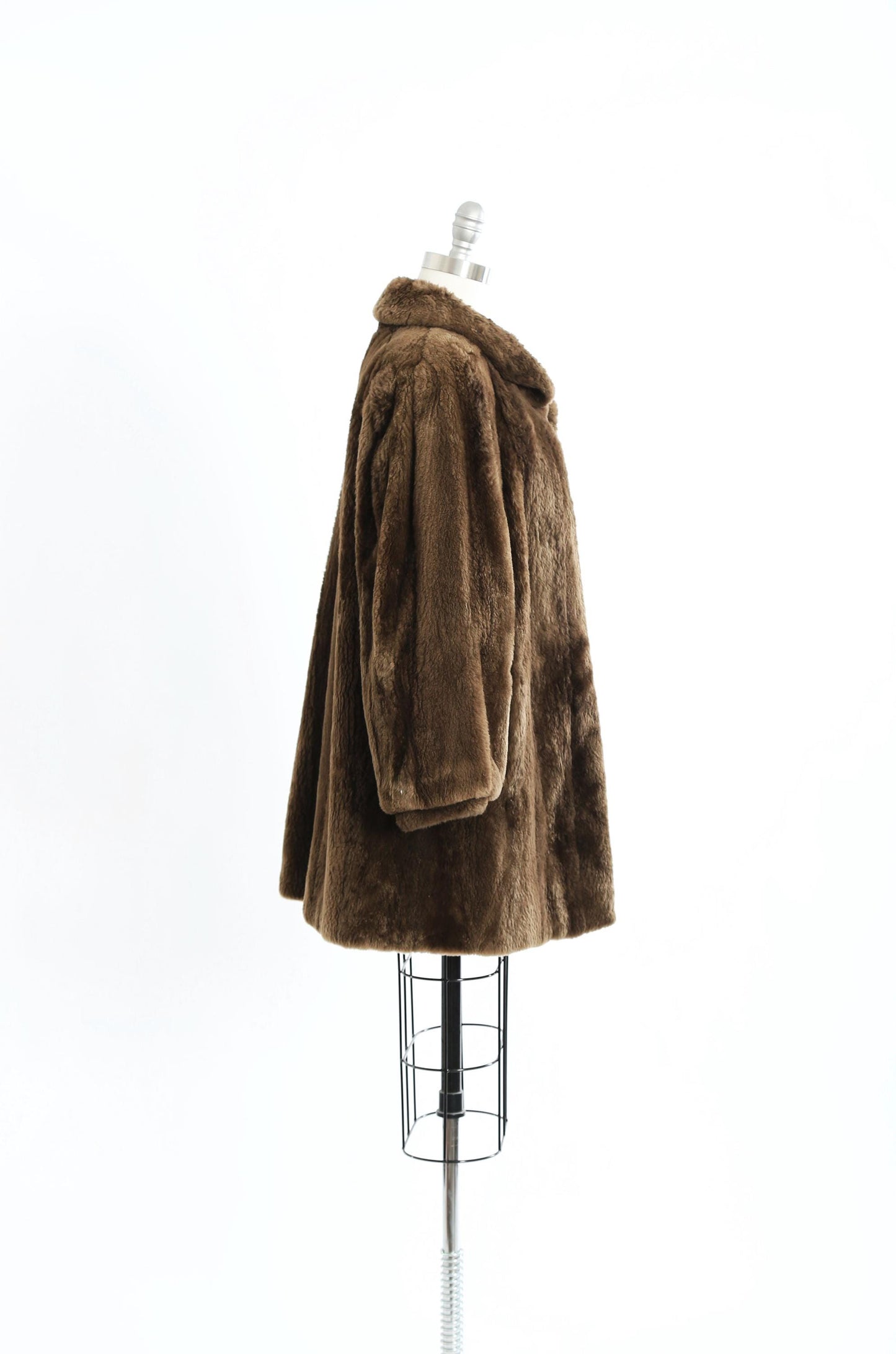 60s Plush mouton lamb fur Coat | Vintage 1960s Mouton Stroller Swing Opera coat