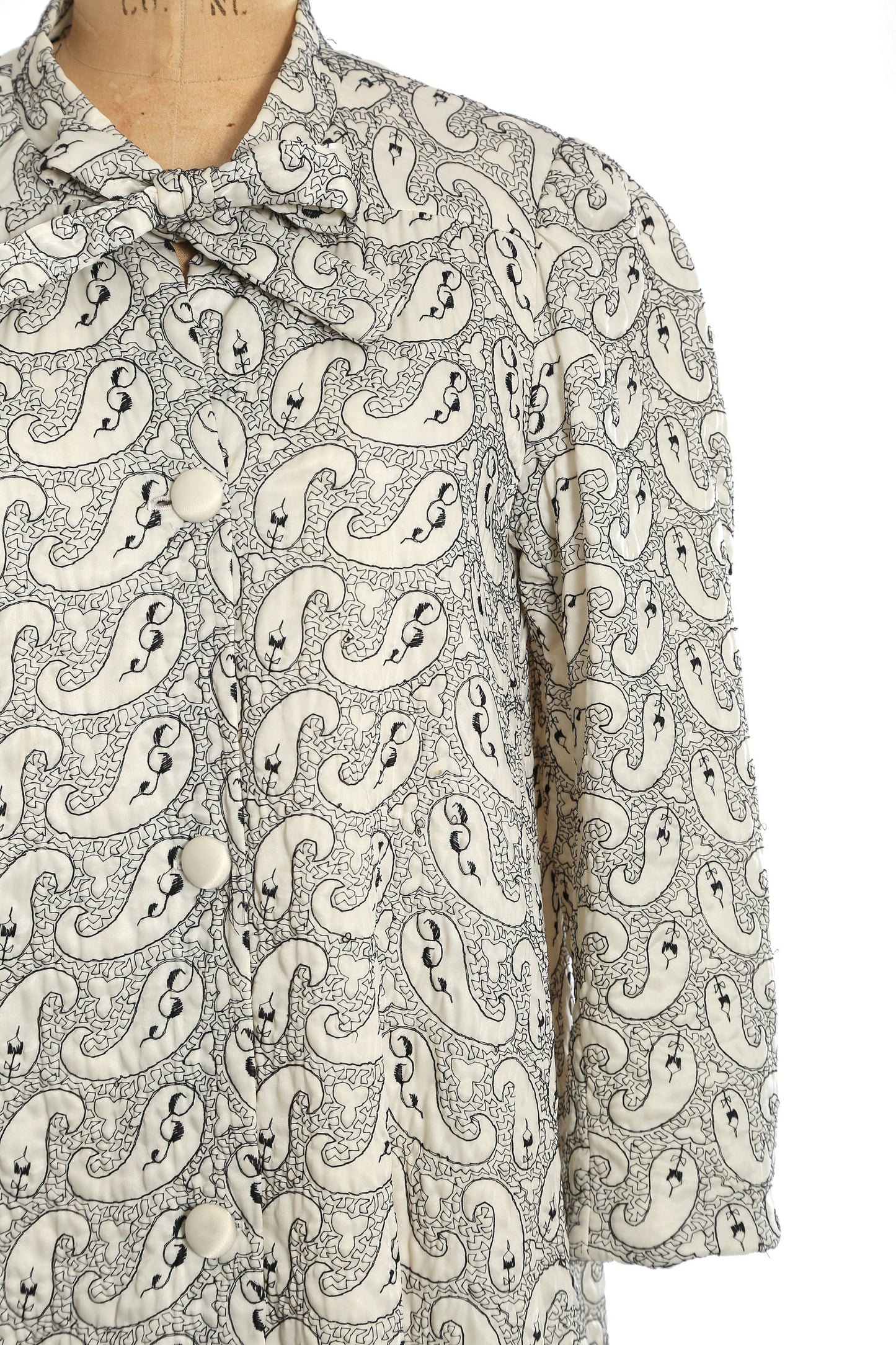 60s house coat robe | Vintage 1960s Matej for Odette Barsa embroidered paisley house coat