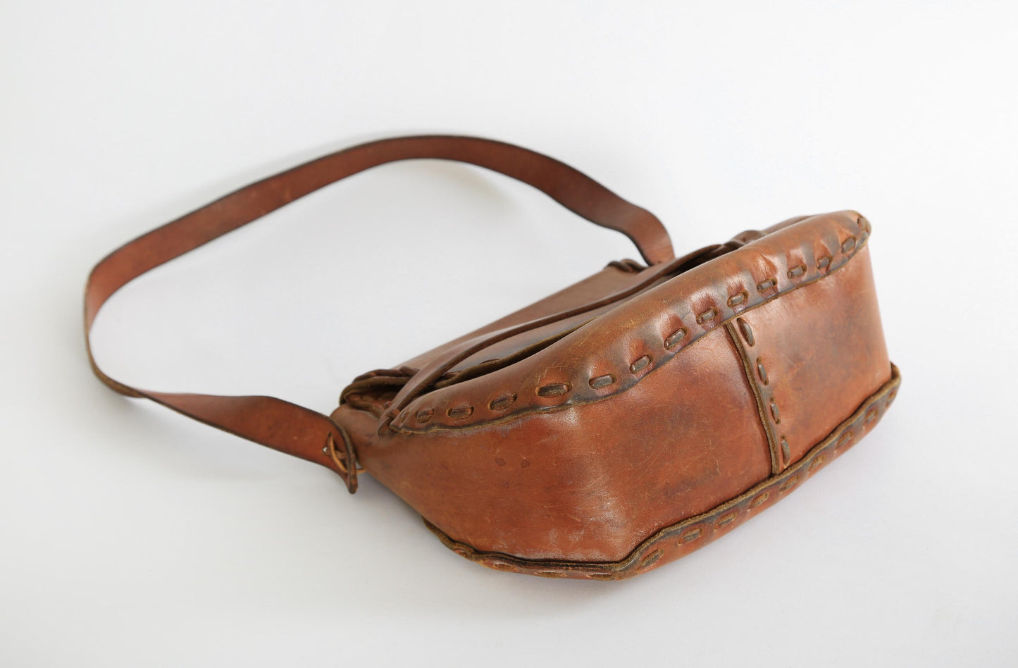 60s Tooled leather purse | Vintage 1960s tooled leather purse