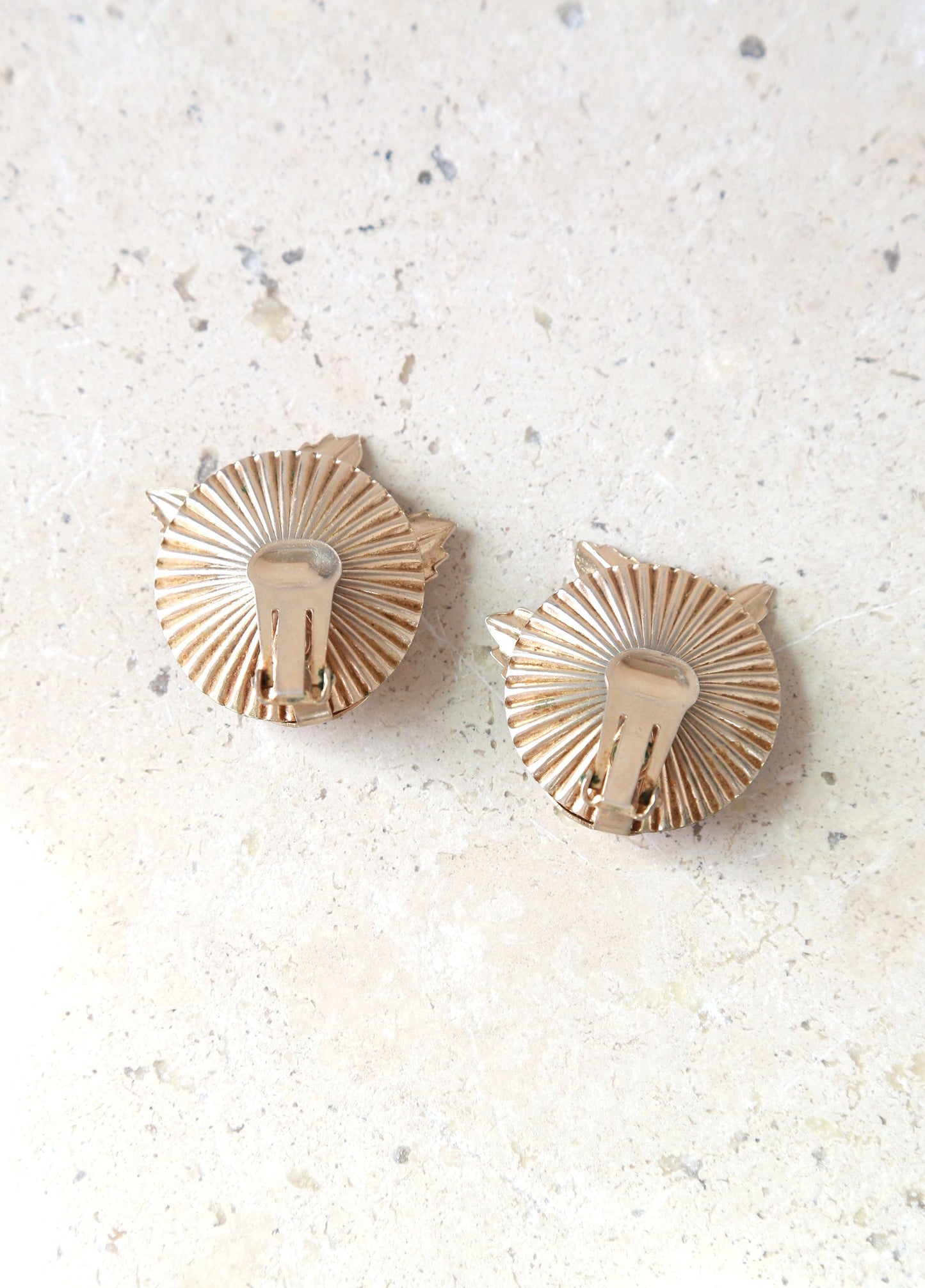 80s gold statement earrings | vintage 1980s gold clip on earrings | tropical earrings