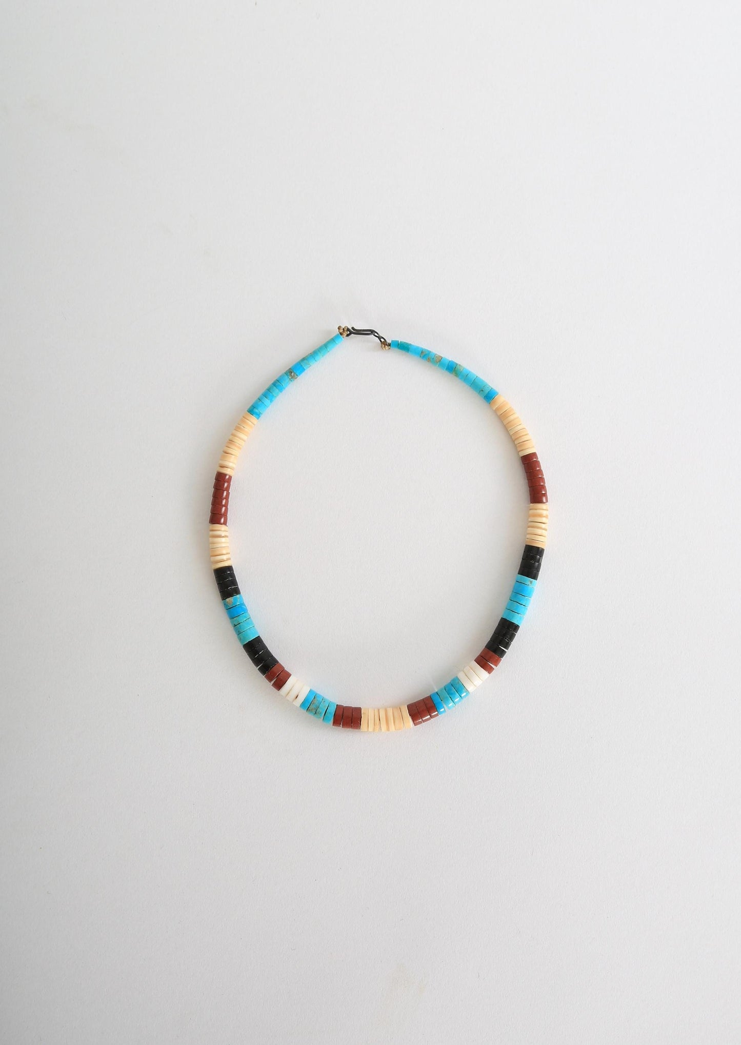 Vintage Native American Turquoise shell Heishi beaded necklace | Santo Domingo Turquoise chocker