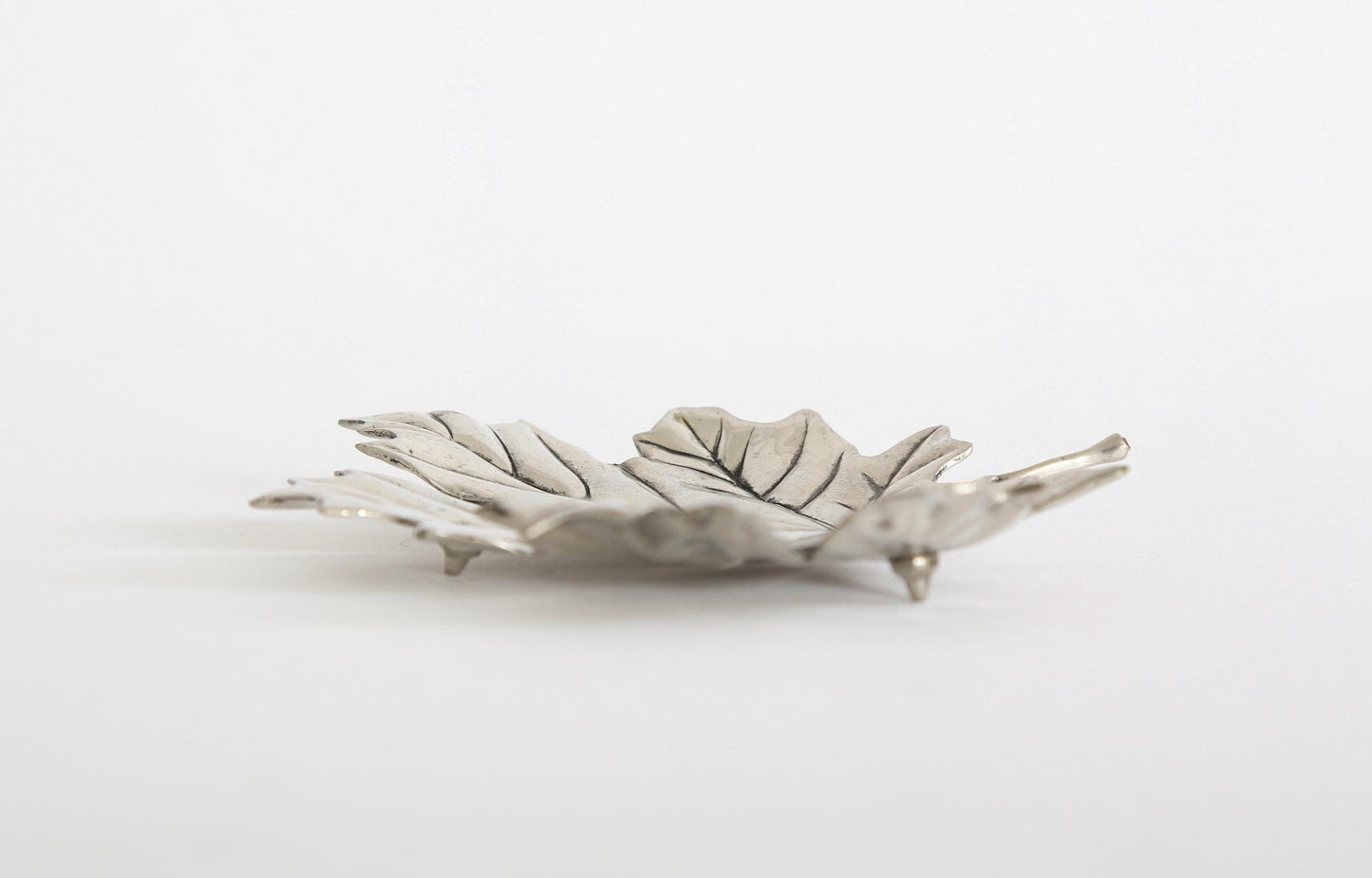 Vintage International pewter Maple leaf catchall jewelry dish
