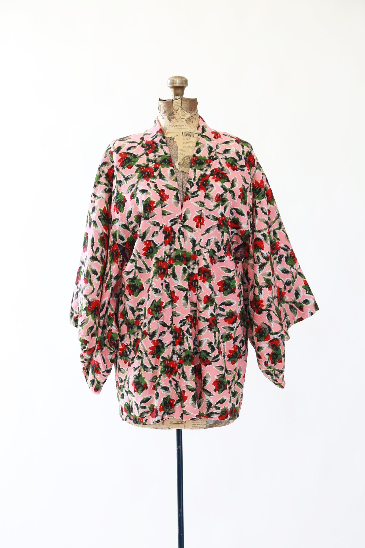 Rose haori | Vintage 1940s silk kimono | 40s floral silk kimono jacket