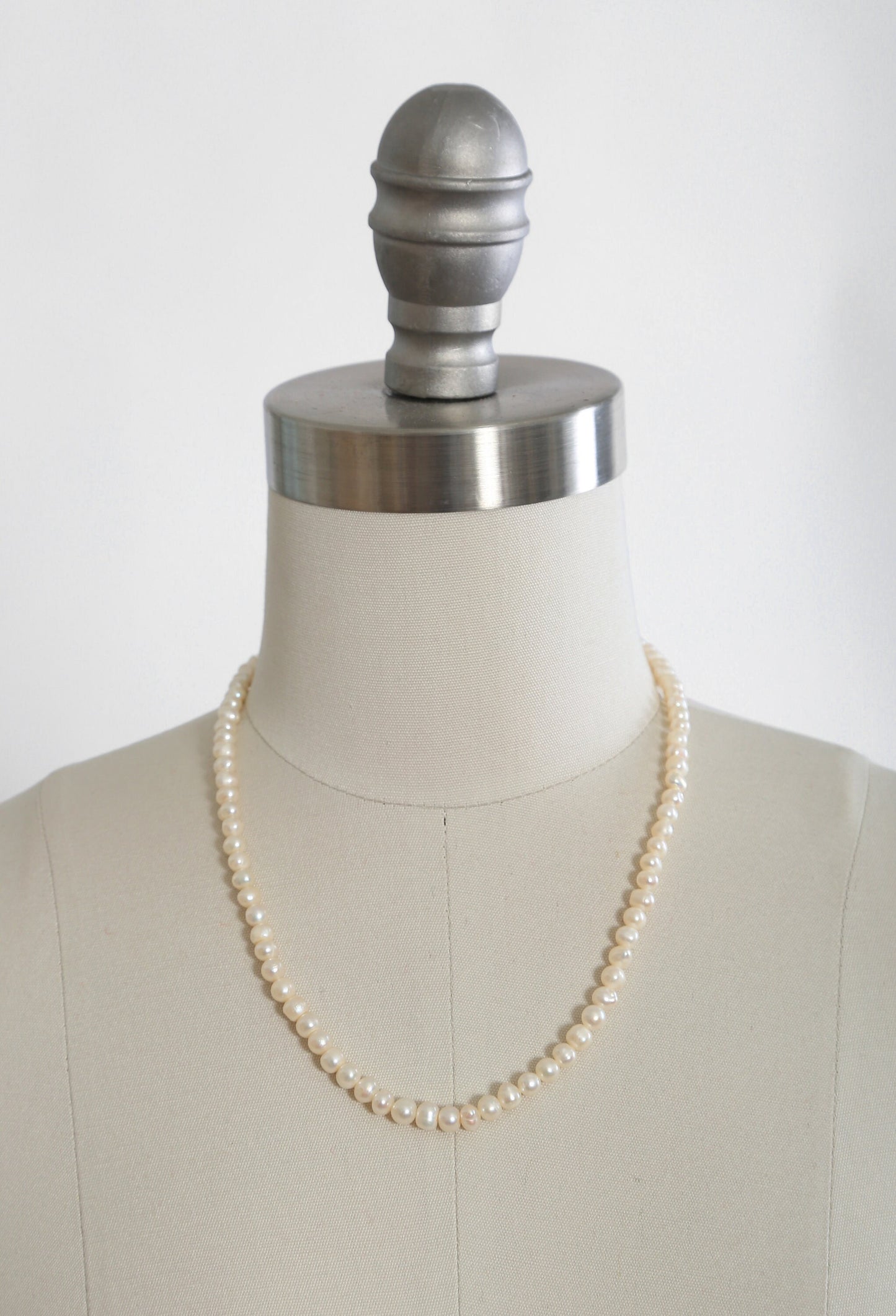 Vintage Genuine culture pearl necklace