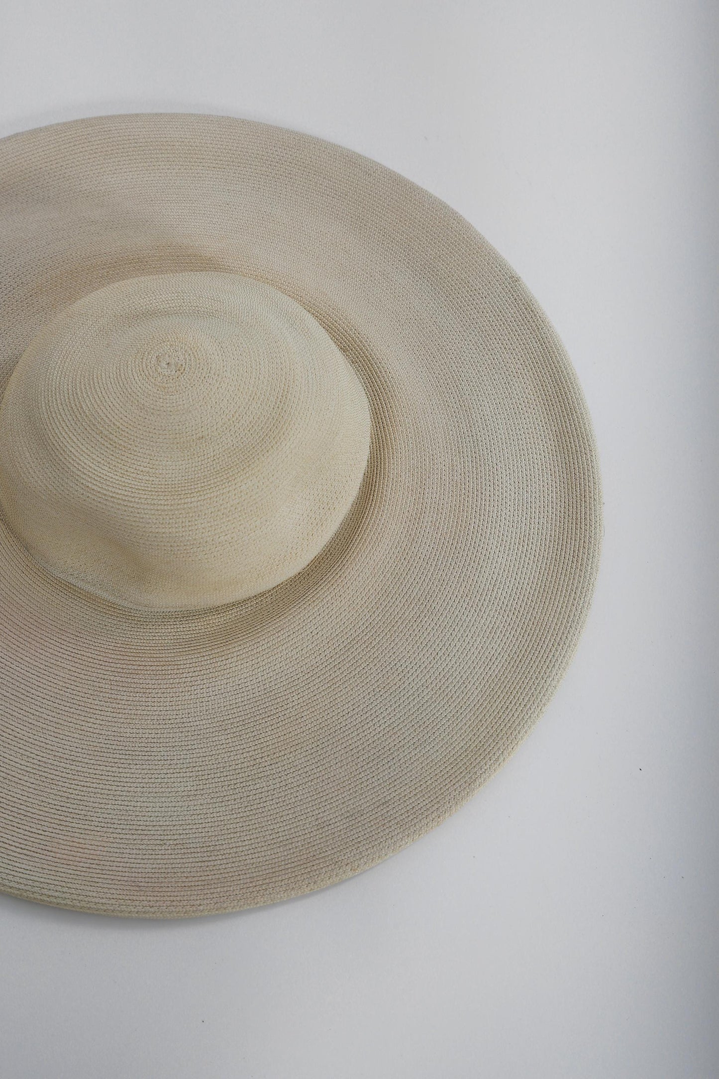 Vintage 1940s straw wide brim hat