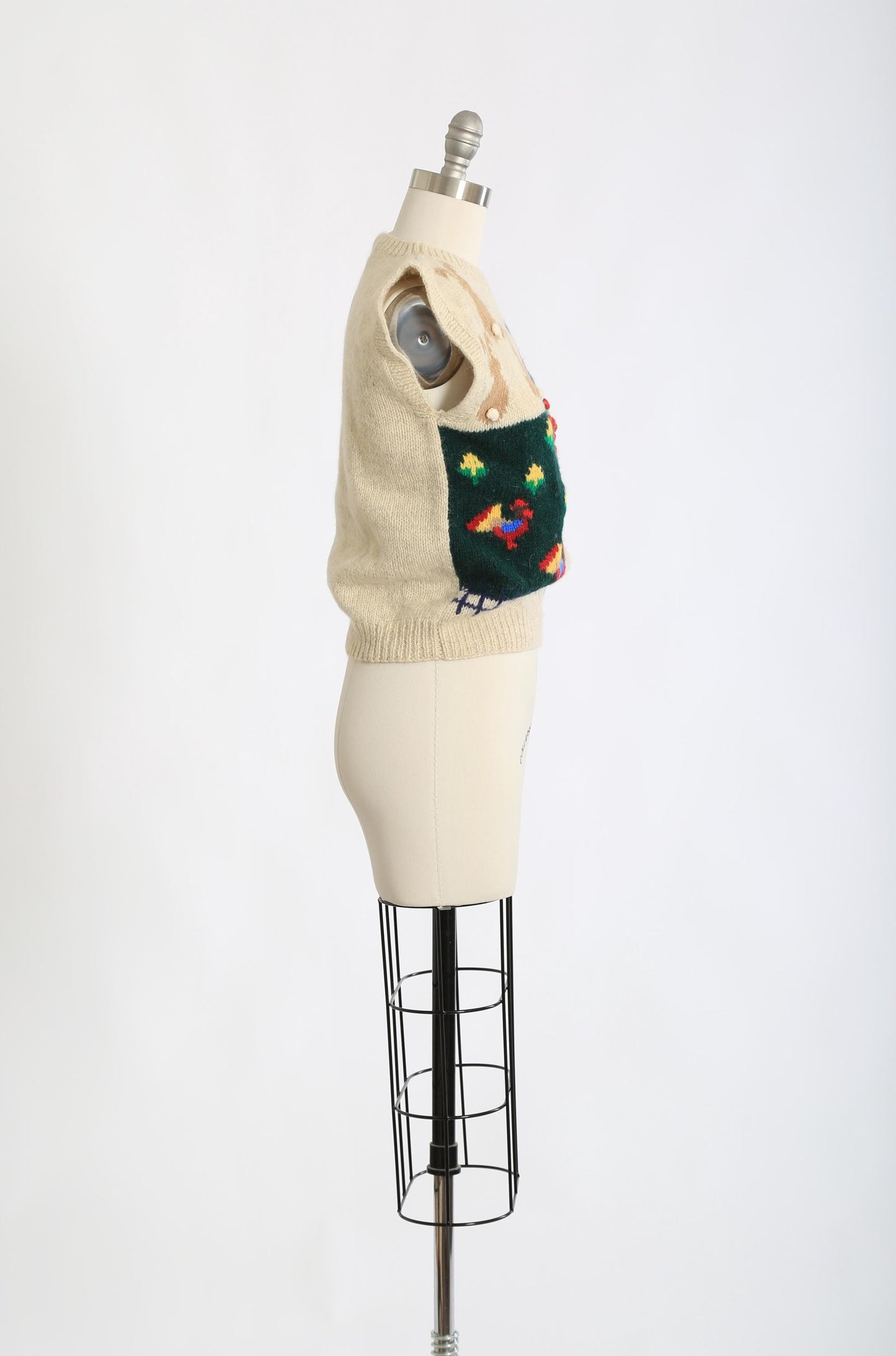 Vintage eagles eye knit wool sweater | Vintage 80s deadstock 3D farm scene sleeveless Shetland wool sweater