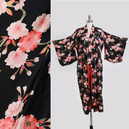 Antique vintage 40s floral silk kimono | 1920s cheery blossom Japanese kimono | kimono wrapper
