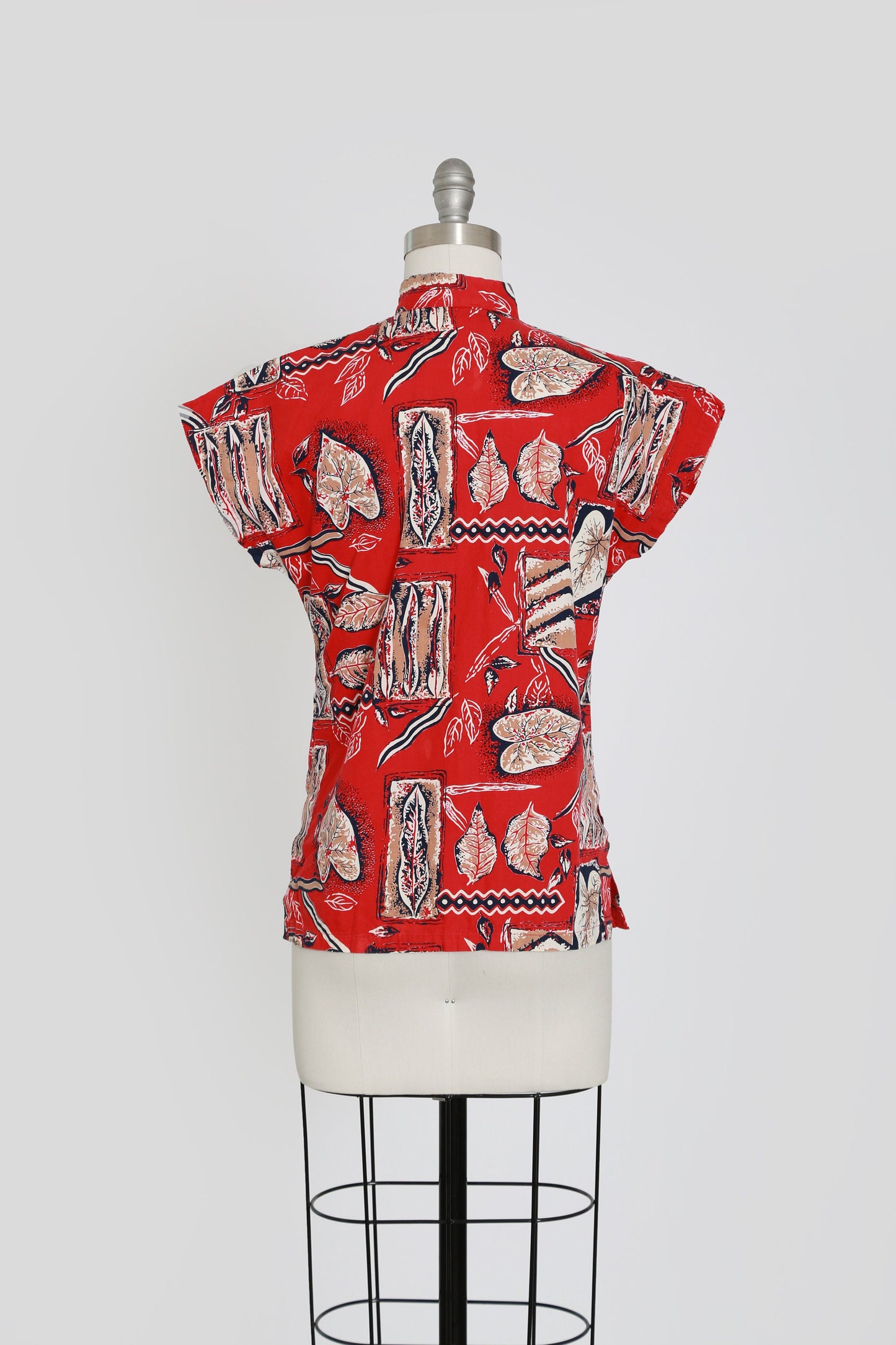 Paradise Isle top | Vintage 40s Hawaiian blouse | 1940s tropical floral cotton blouse