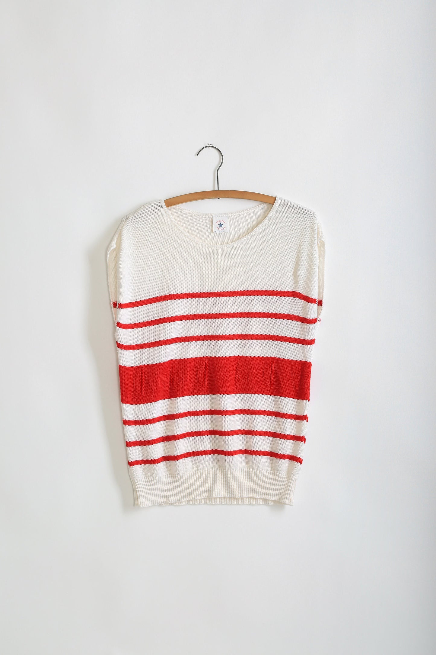 80s Nautical red striped anchor sailboat knit sweater
