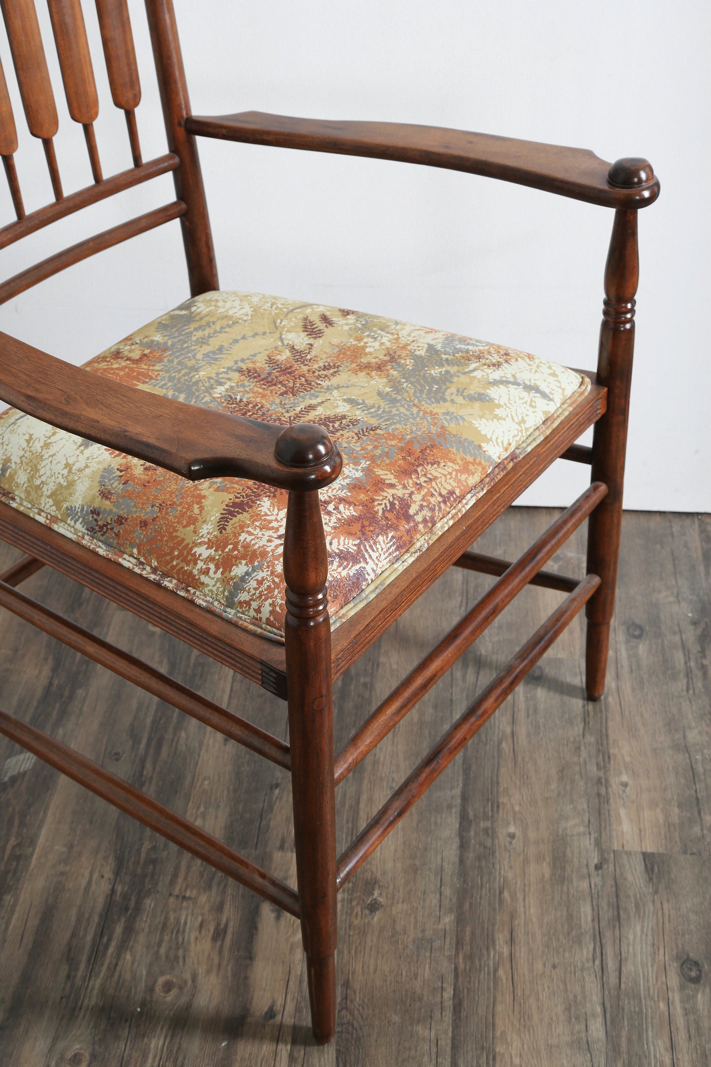 Antique 20th century oversized turned finial shaker chair