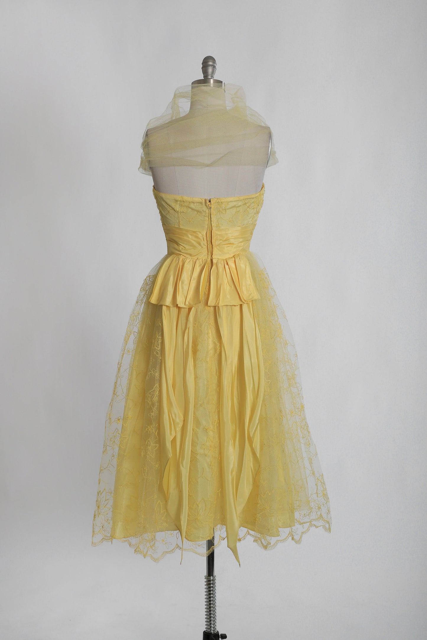 Vintage 1950s yellow floral embroidered tulle wedding dress