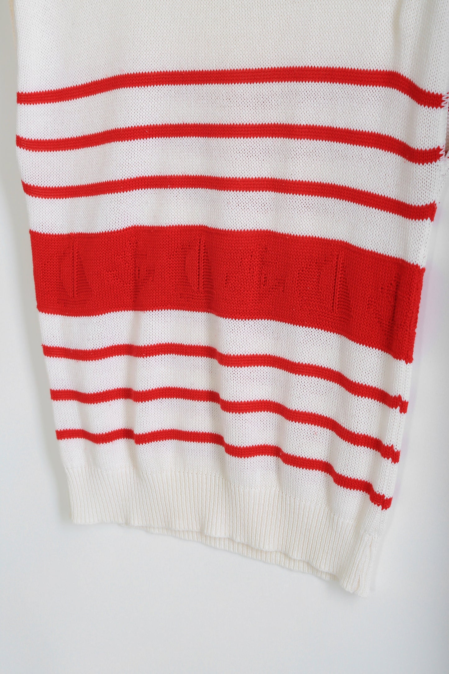 80s Nautical red striped anchor sailboat knit sweater