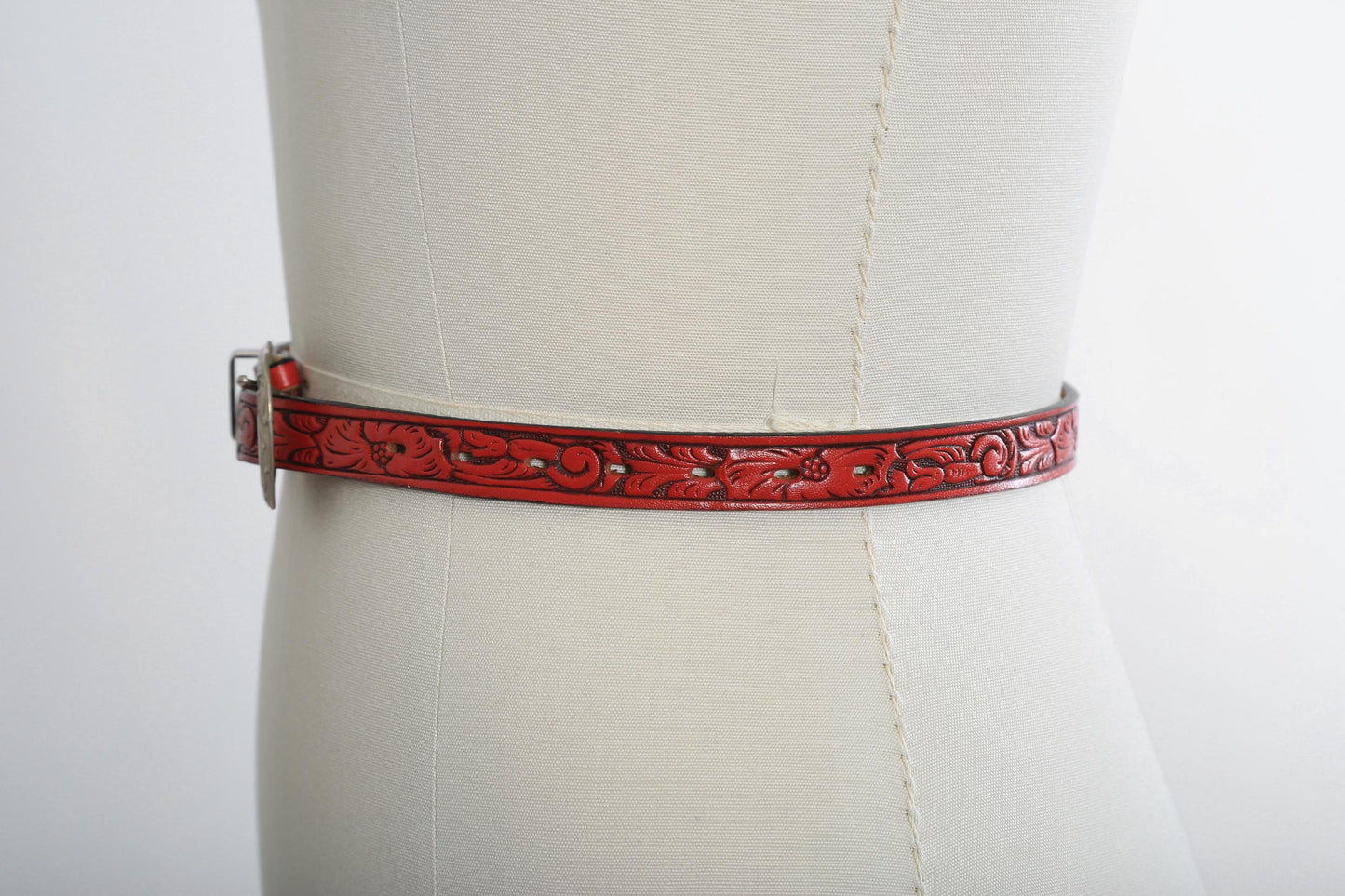 Vintage 80s floral red tooled leather belt | Deadstock 1980s western belt