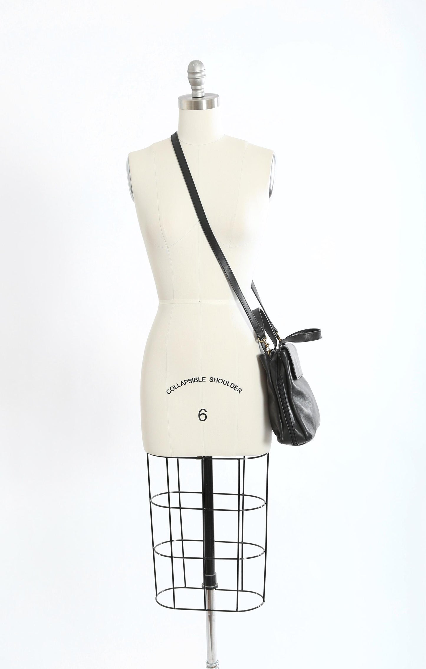 Vintage 90s Liz Claiborne Black leather purse crossbody