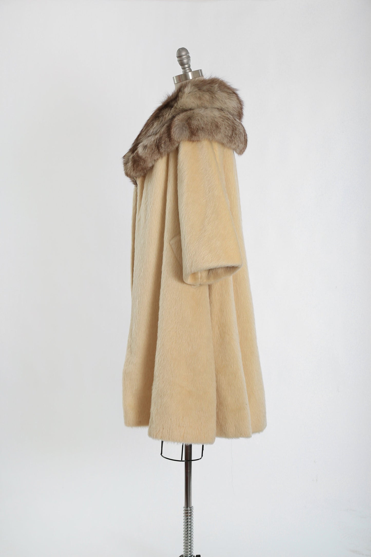 Lilli Ann Paris coat | Vintage 50s Lilli Ann fox fur mohair swing coat