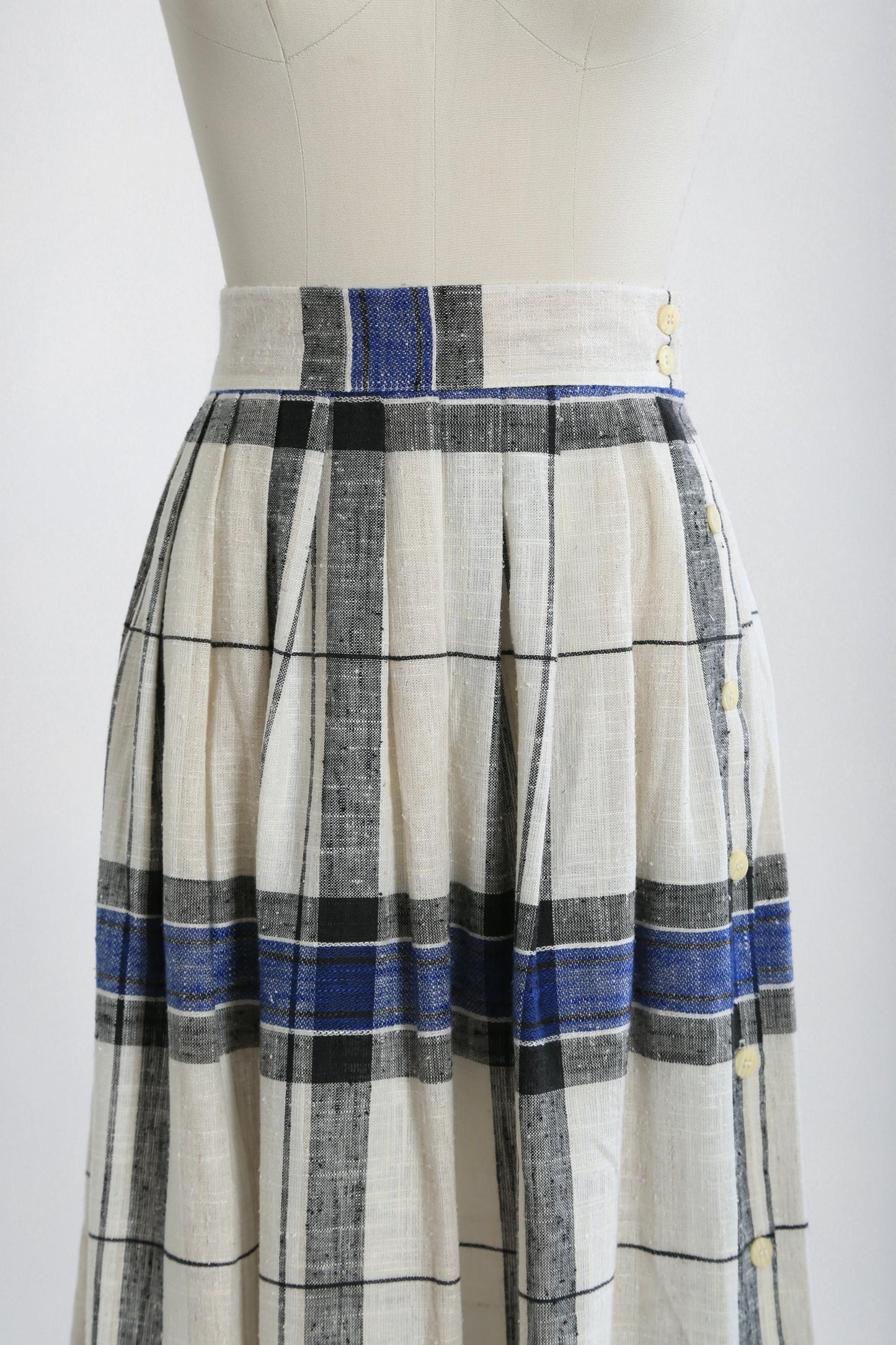Vintage 80s 90s blue + white plaid woven skirt