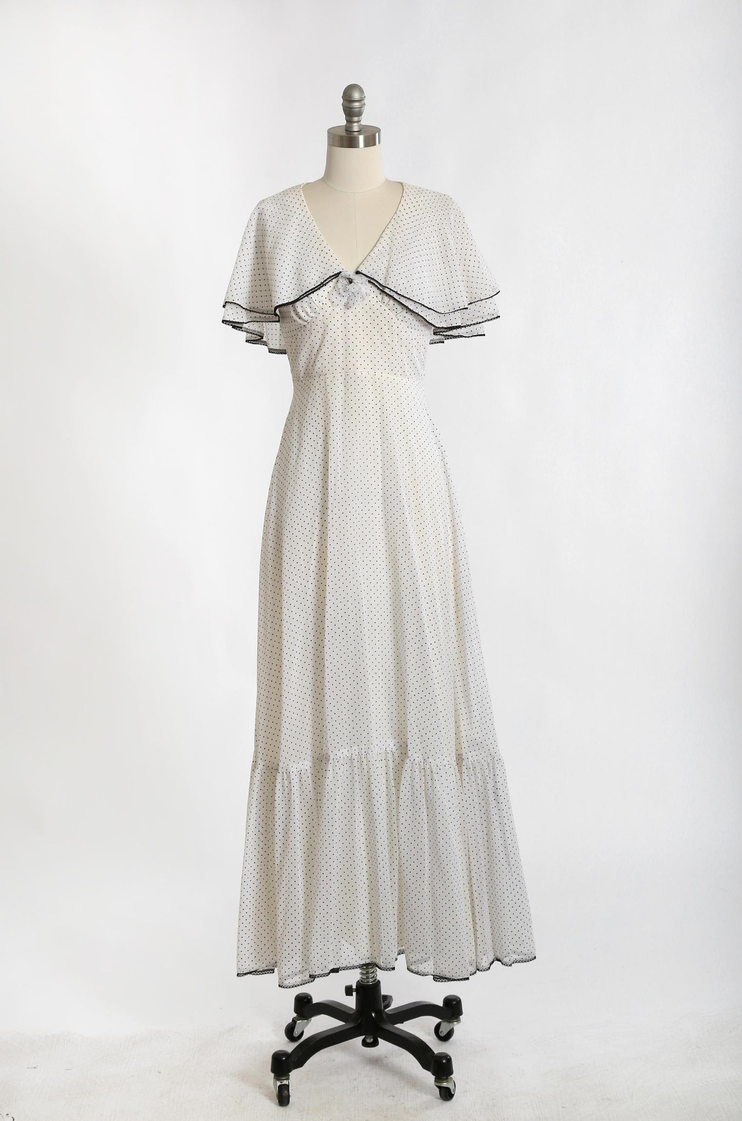70s Candi Jones maxi dress | Vintage 1970s polka dot maxi dress