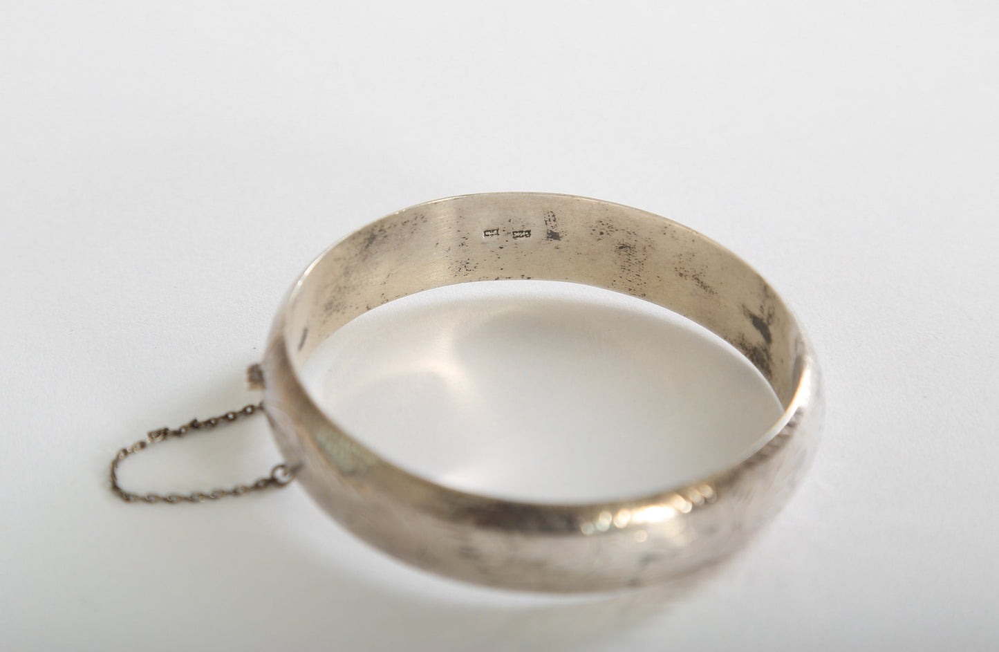 Vintage Sterling Silver Engraved hinged Bangle Bracelet 20.4g