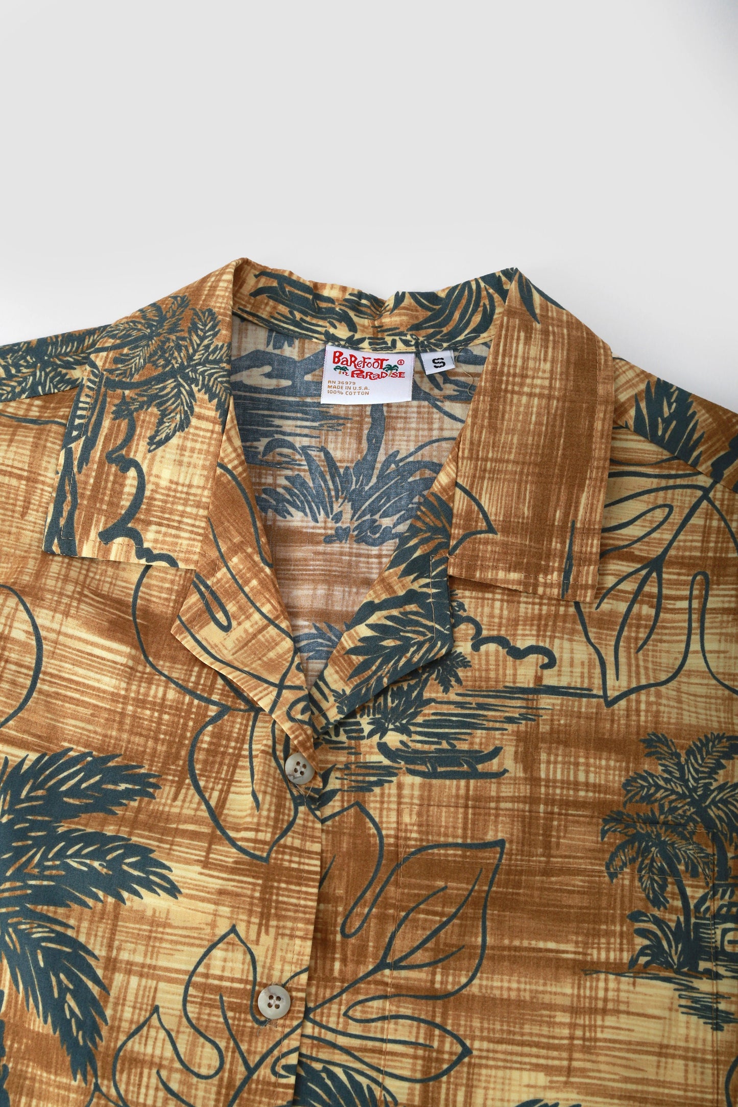 Vintage 90s Barefoot palm tree cotton Hawaiian shirt