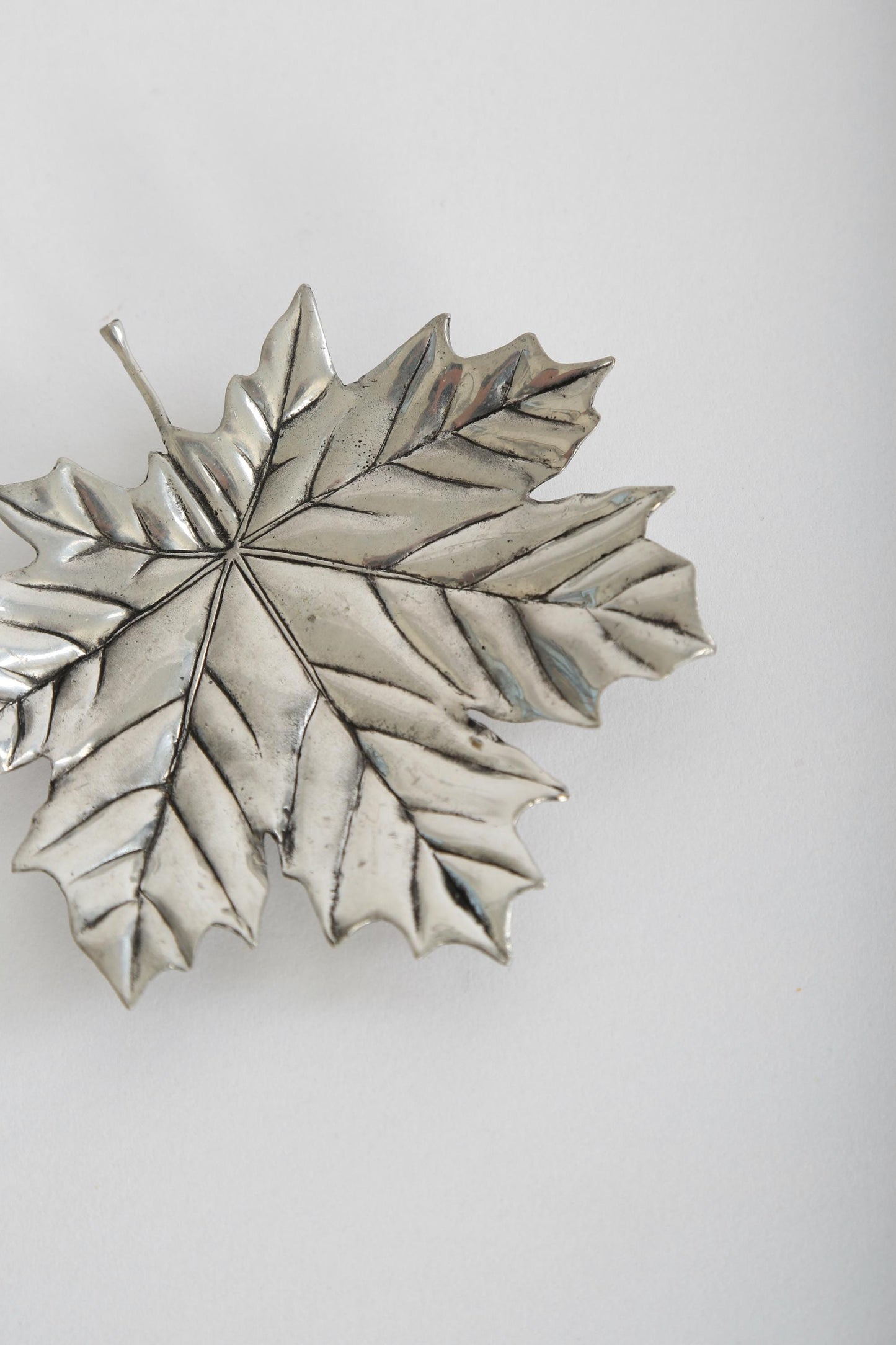 Vintage International pewter Maple leaf catchall jewelry dish