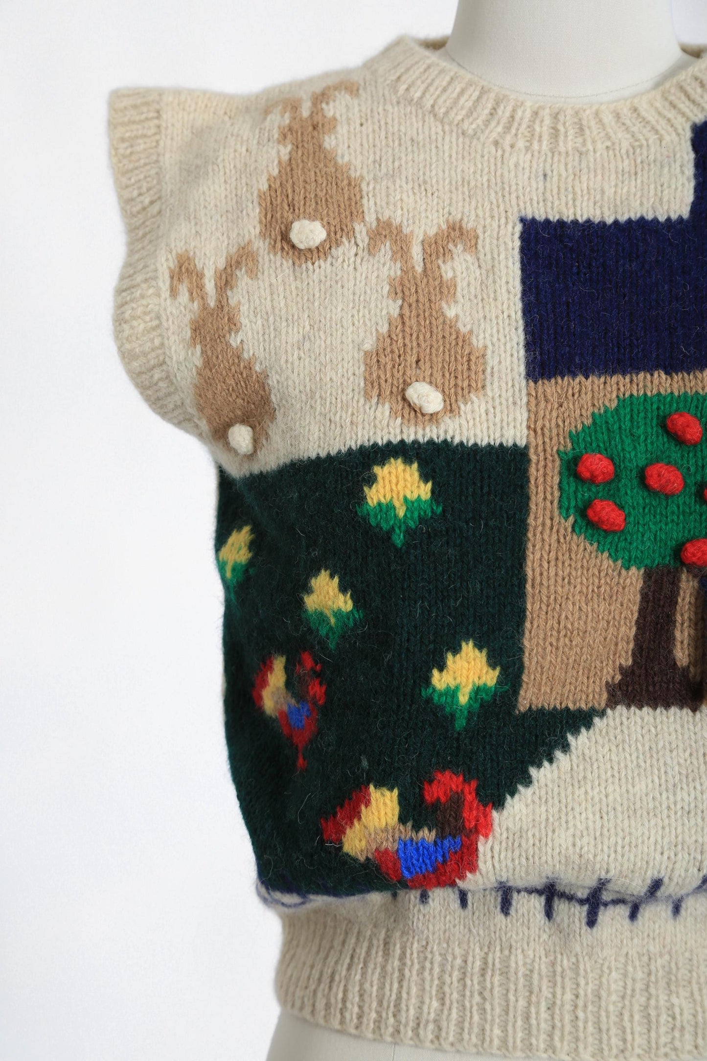 Vintage eagles eye knit wool sweater | Vintage 80s deadstock 3D farm scene sleeveless Shetland wool sweater