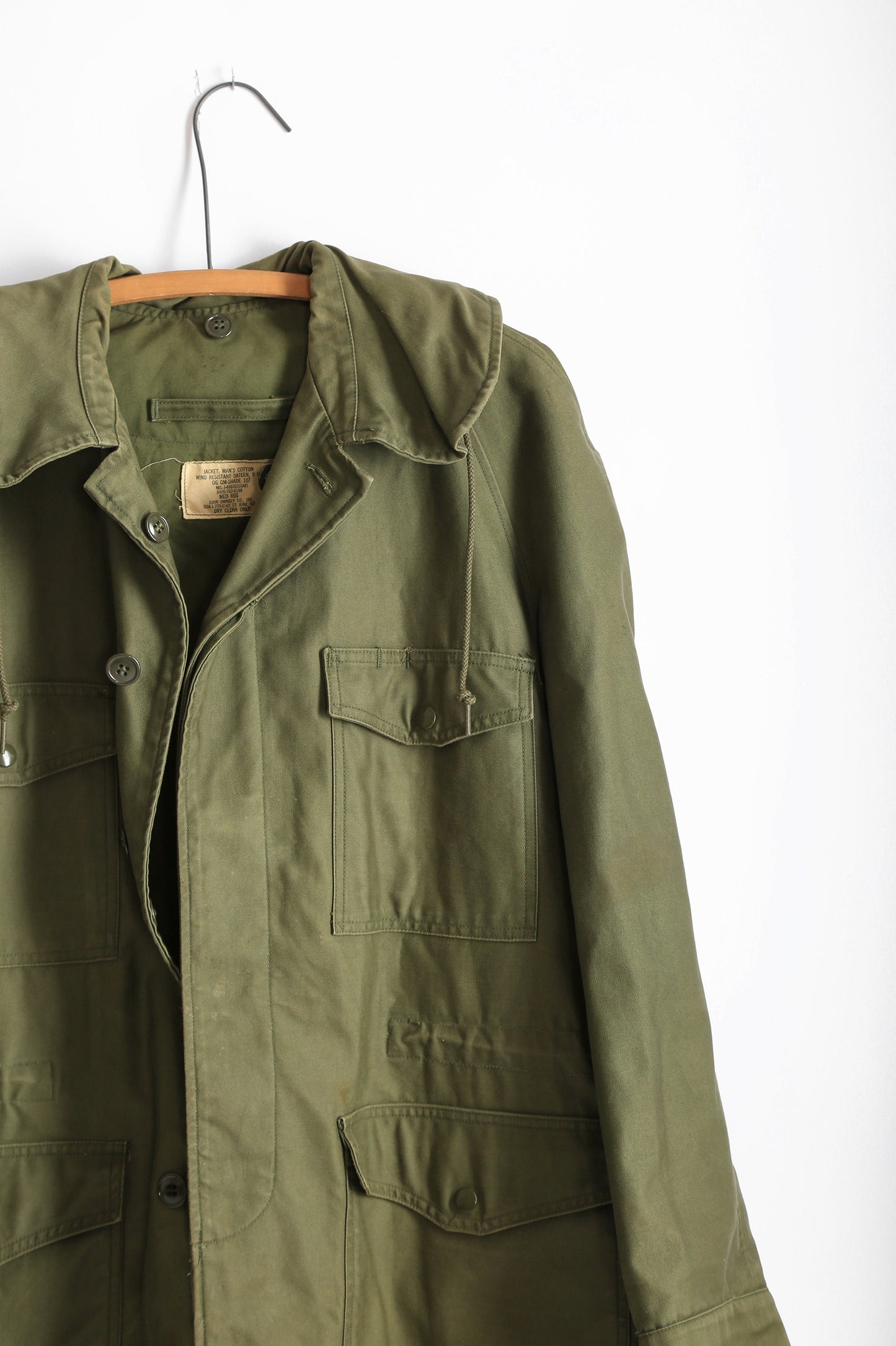 Vietnam Era M 65 Military issue US Army green hooded jacket | OG - 107 Jonny Ownbey Co 1962