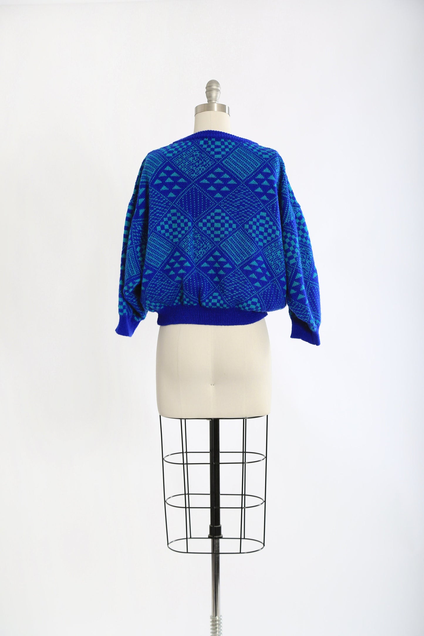 Vintage 80s blue geometric sloutchy knit sweater