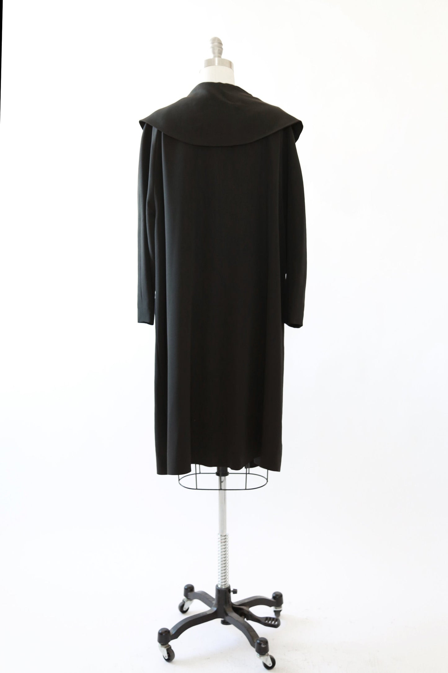Vintage 40s black swing coat jacket