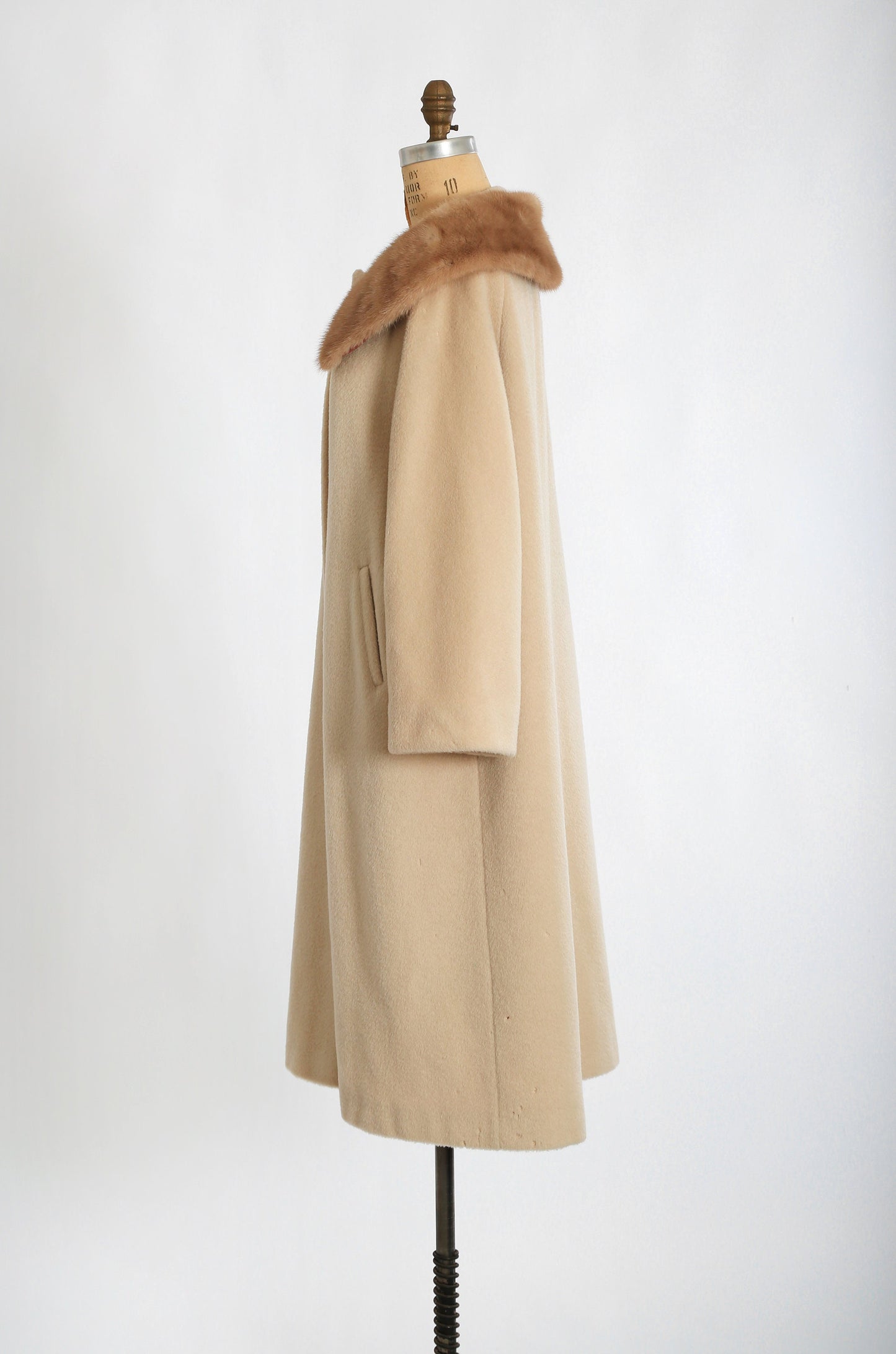 Vintage 50s 60s beige mohair wool coat mink fur collar