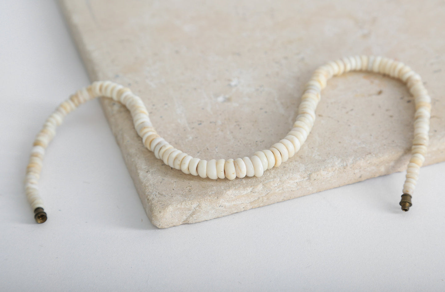 Vintage Native American Puka shell choker necklace
