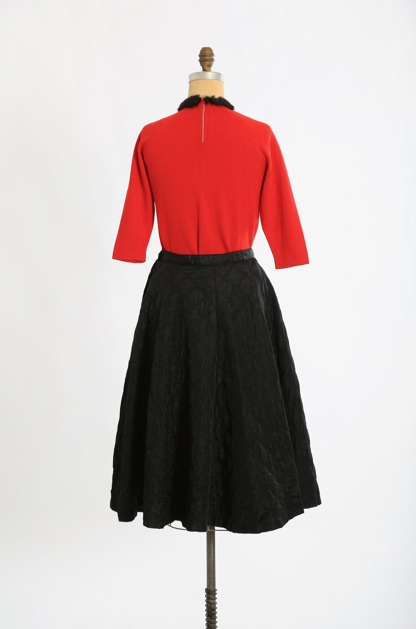 Vintage 1950s Italian Contezioni red wool mink fur collar sweater