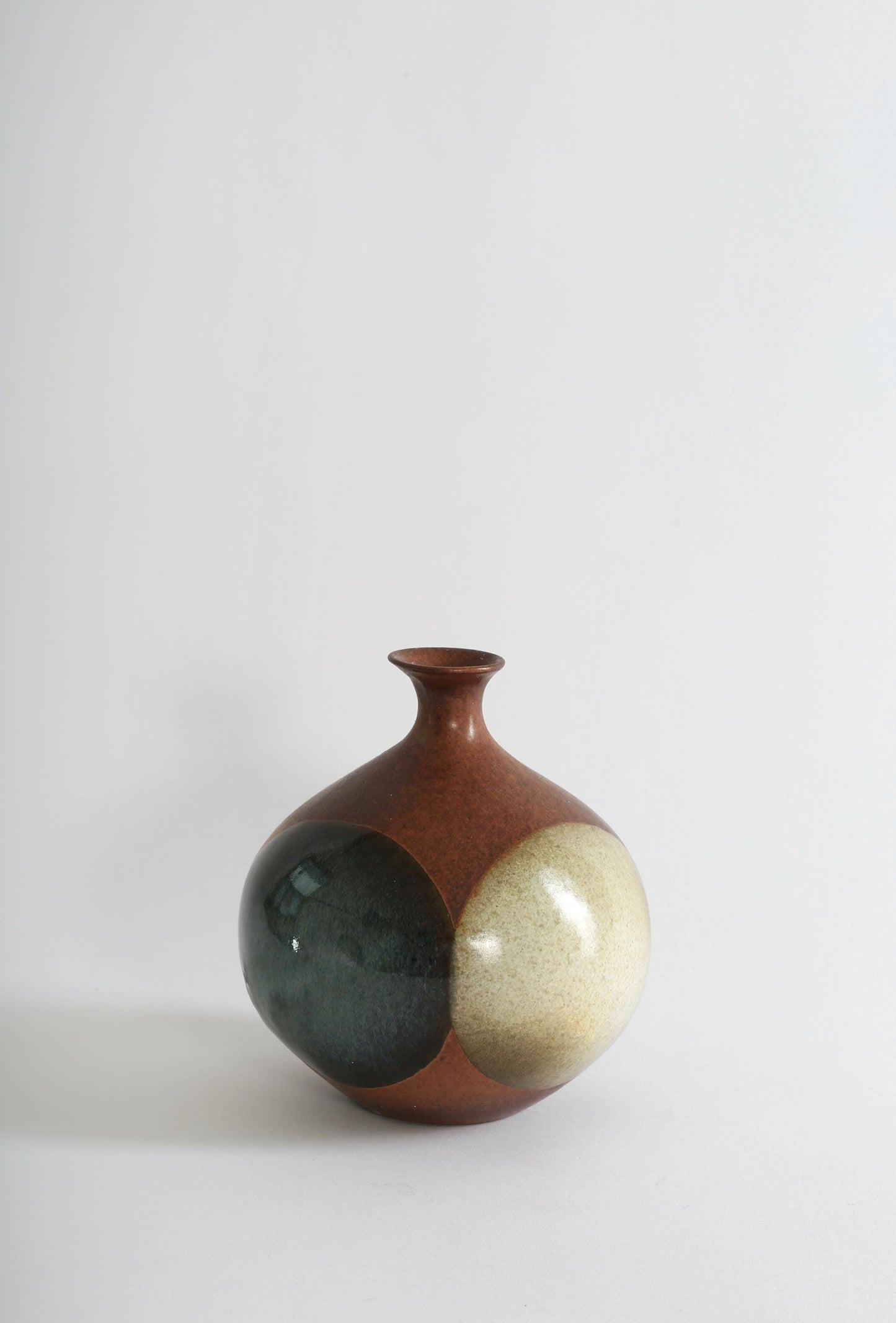 Robert Maxwell bud vase | Robert Maxwell for Pottery Craft