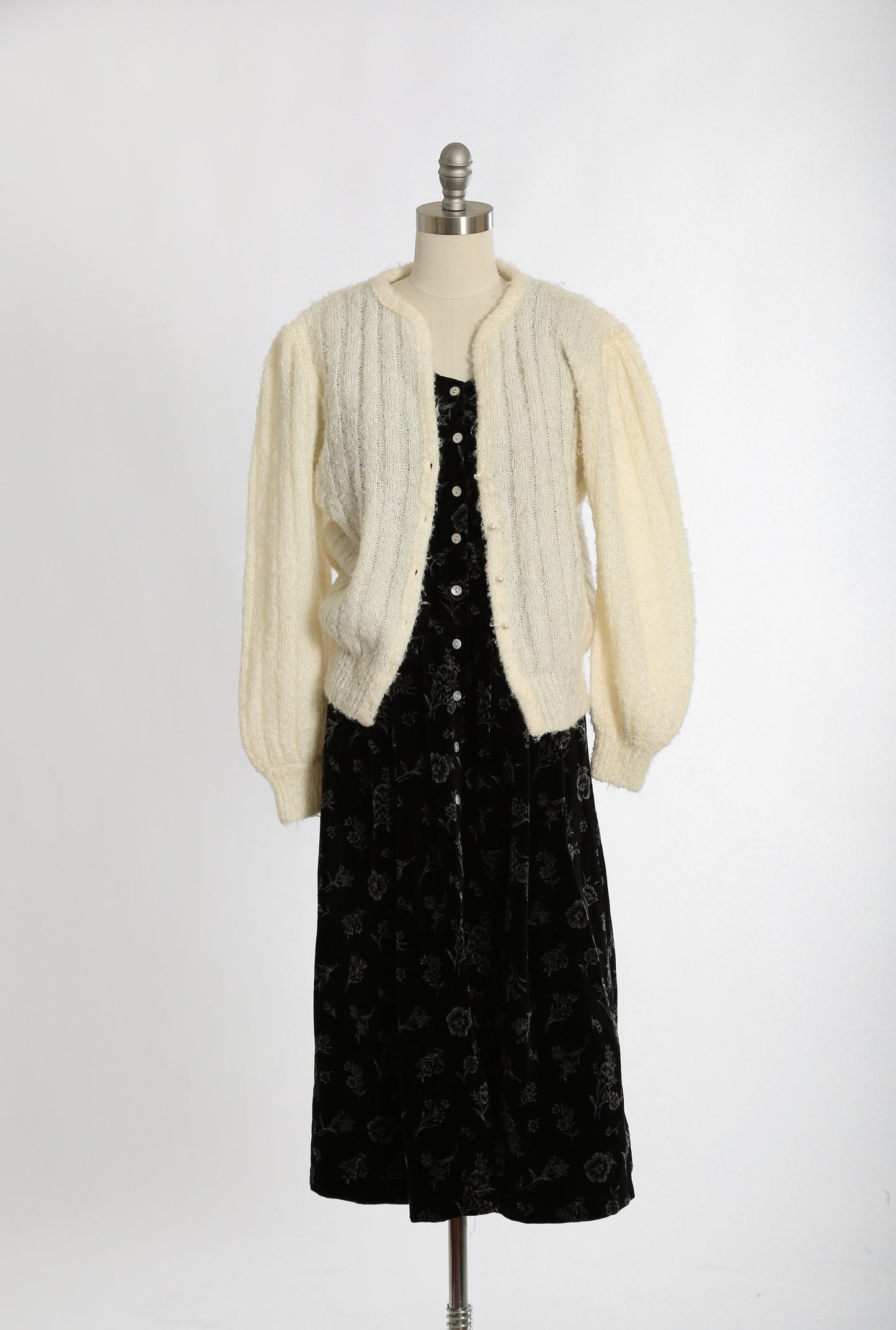 Vintage 90s white boucle knit sweater cardigan