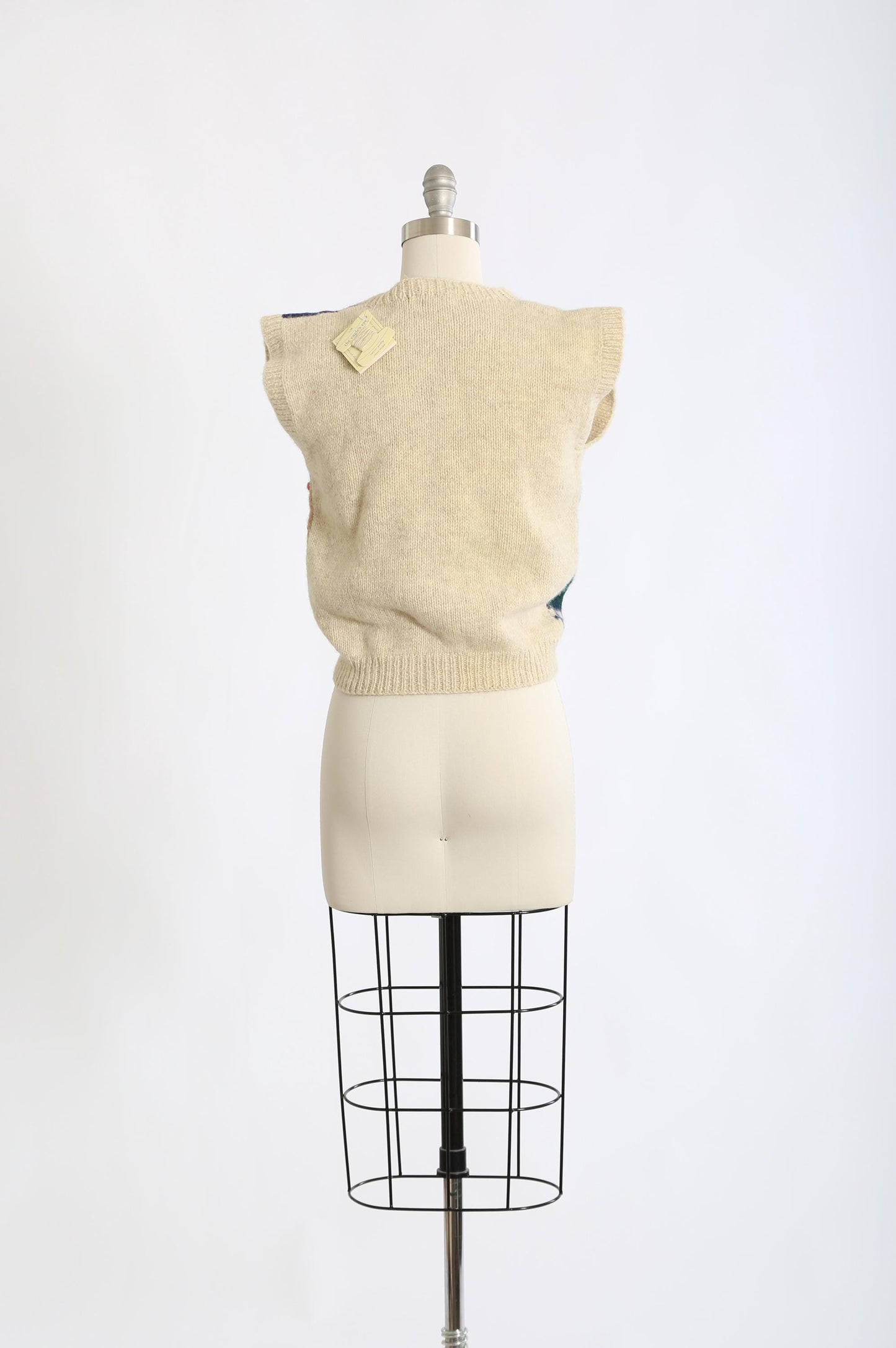 Vintage eagles eye knit wool sweater | Vintage 80s deadstock 3D farm scene sleeveless Shetland wool sweater