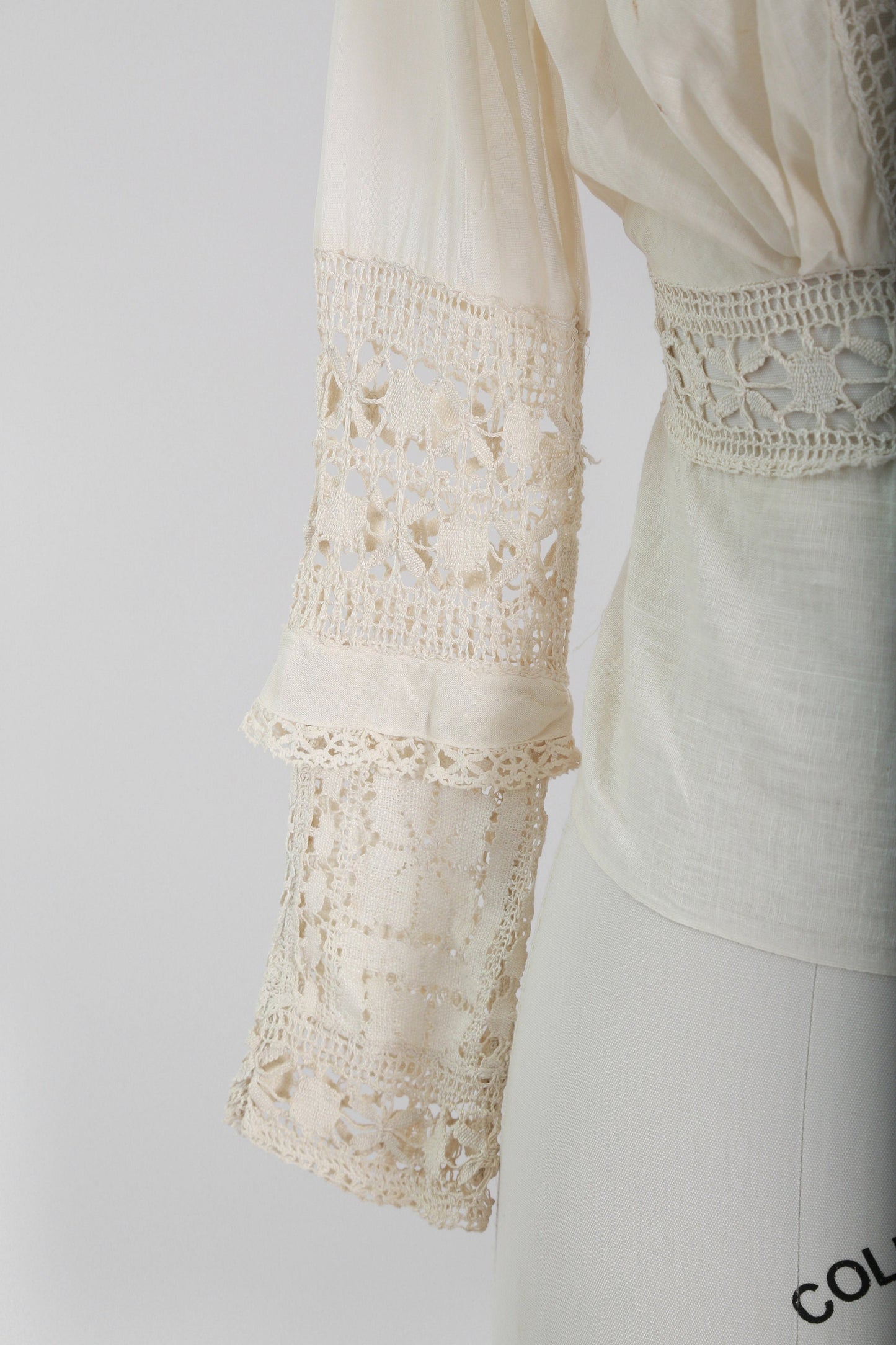 Antique Edwardian 1900s natural cotton lace crochet blouse