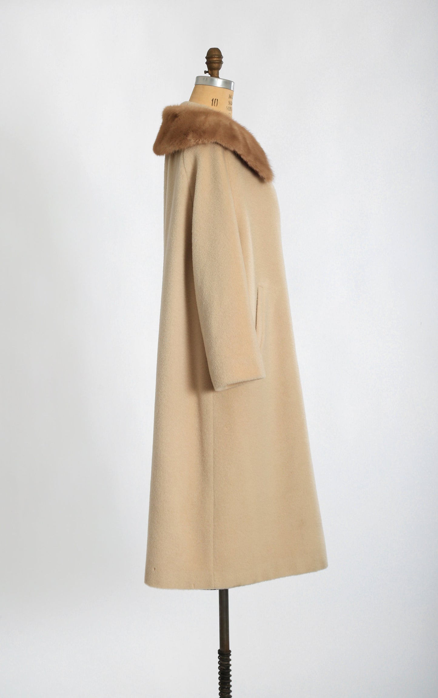 Vintage 50s 60s beige mohair wool coat mink fur collar