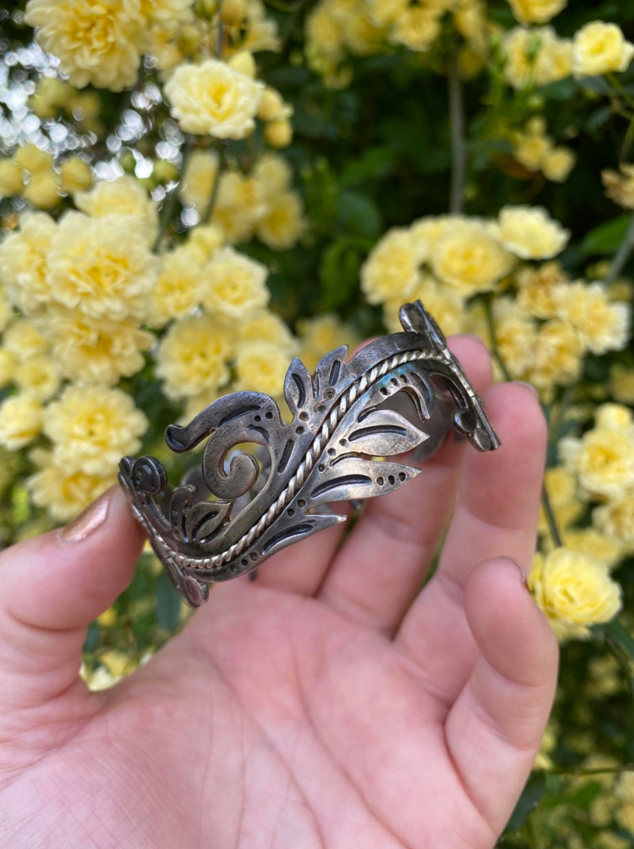 Vintage TEXACO sterling silver twisted scroll cuff bracelet 46.5g