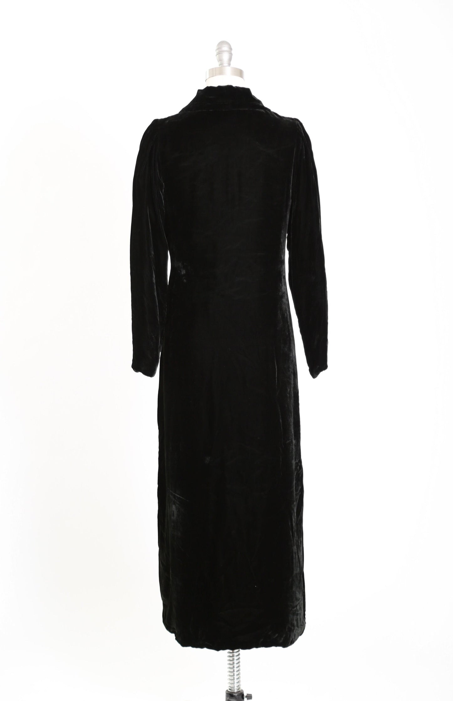 Vintage 40s black velvet pointed collar coat