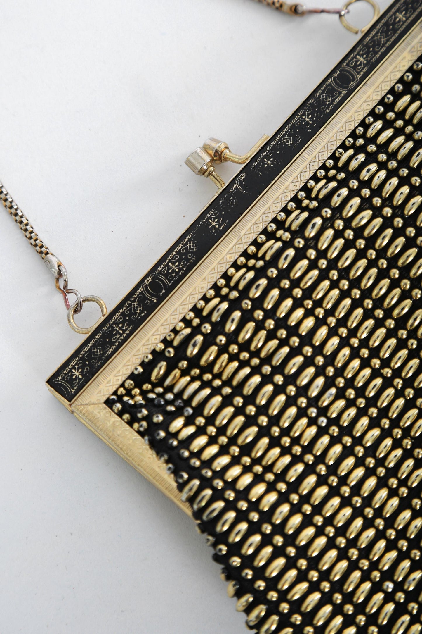 Vintage 1960s Gold beaded chain clutch purse