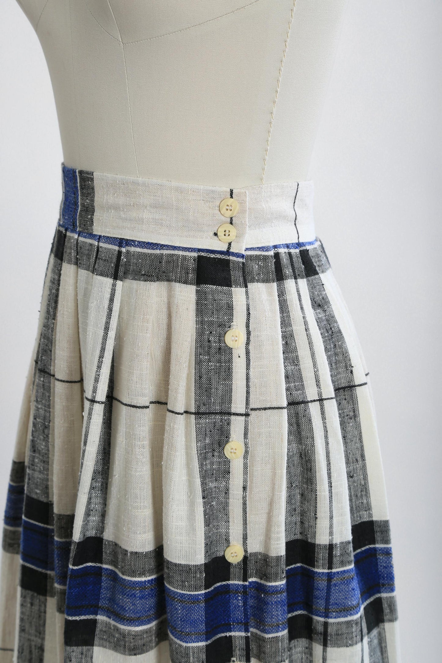 Vintage 80s 90s blue + white plaid woven skirt