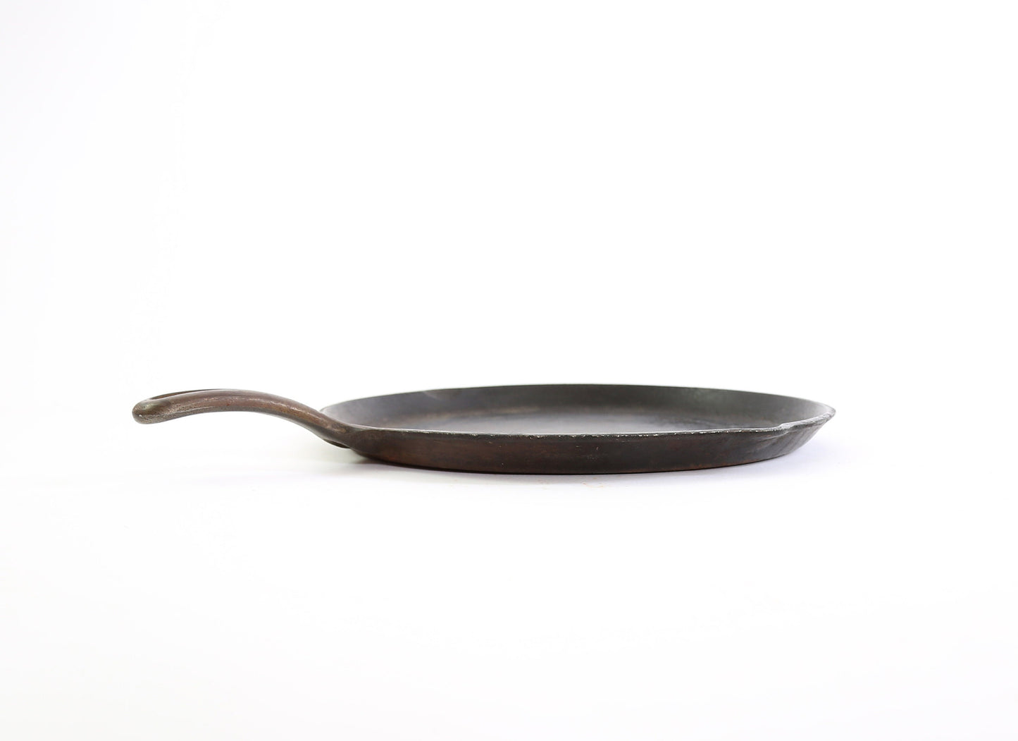 Vintage Griswold cast iron skillet griddle #109