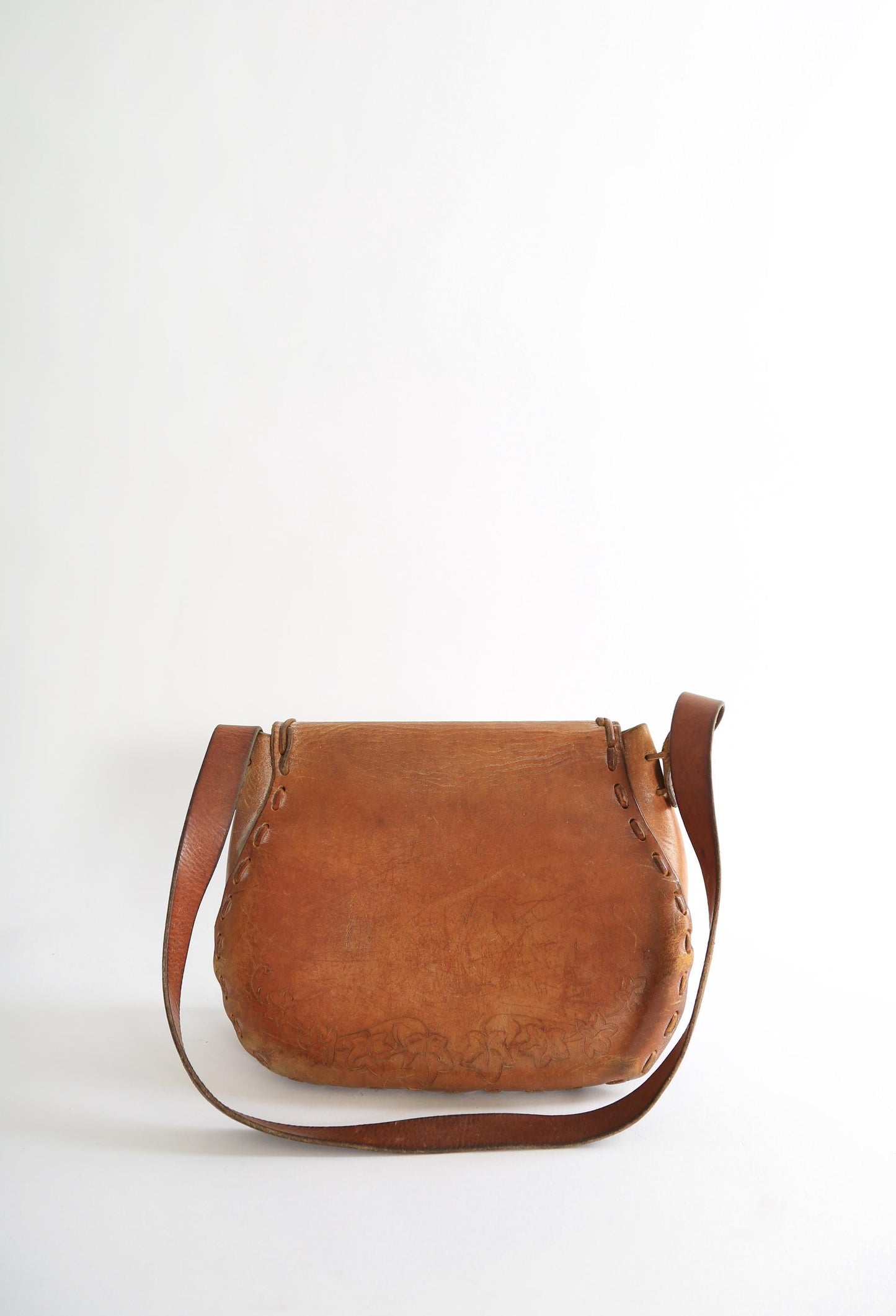 60s Tooled leather purse | Vintage 1960s tooled leather purse