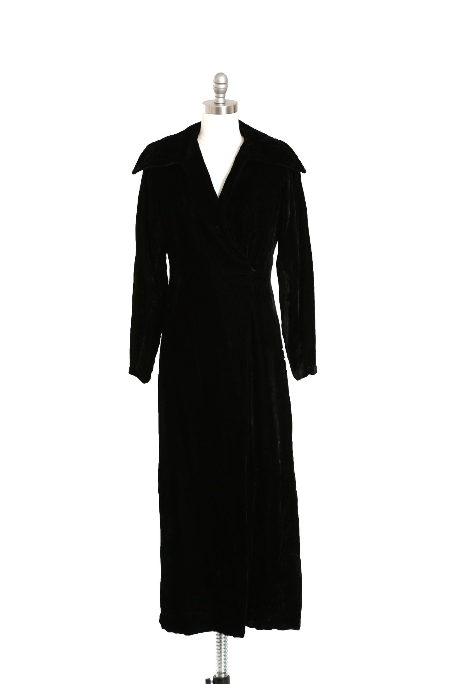 Vintage 40s black velvet pointed collar coat