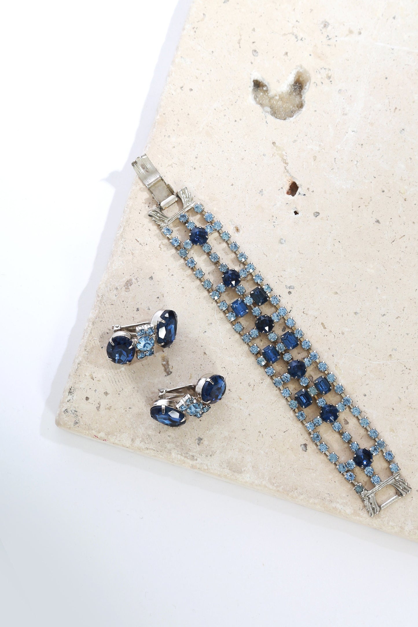 Vintage 50s blue glass rhinestone bracelet + earrings