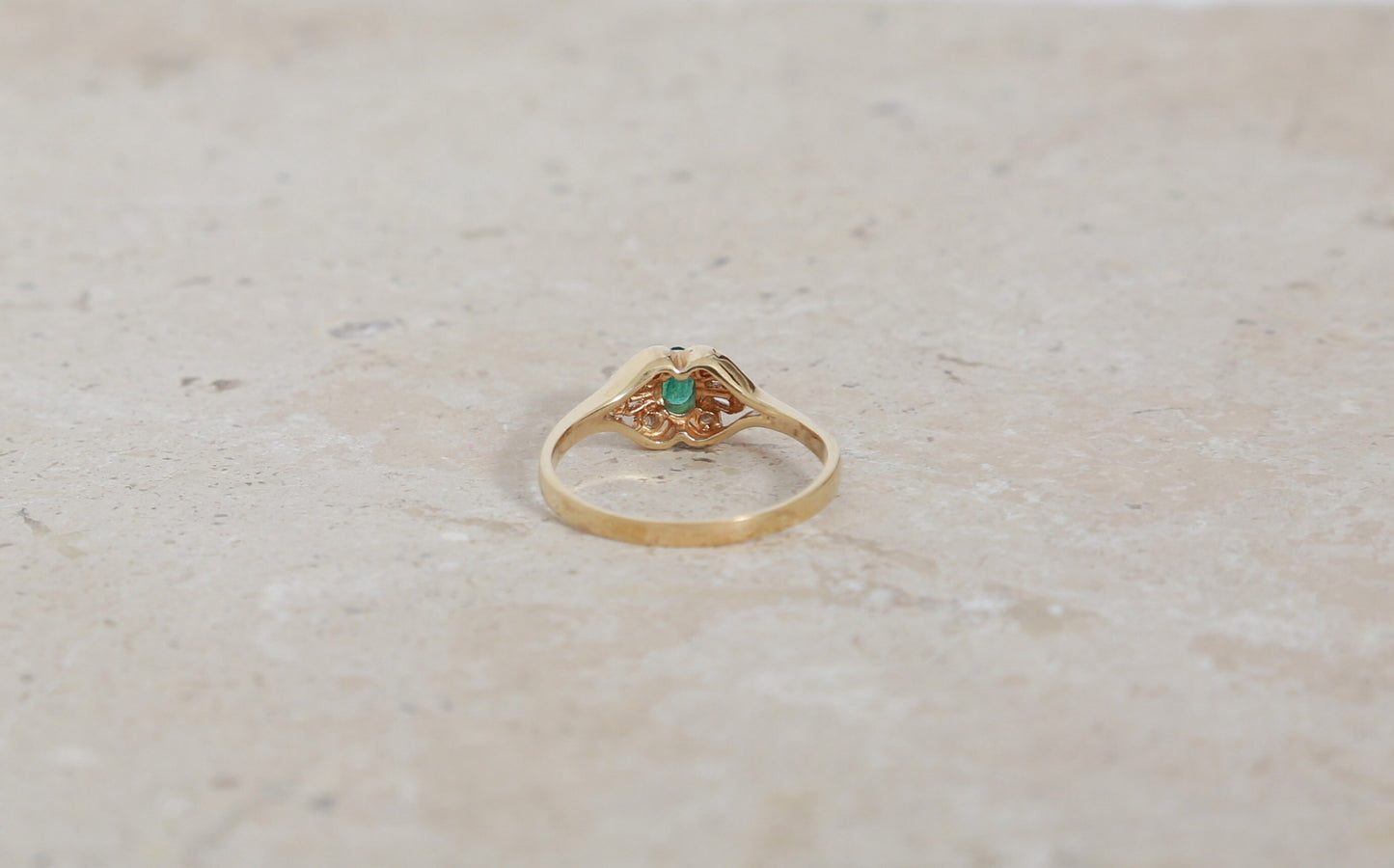 Vintage 14K Gold baguette diamond oval Emerald ring